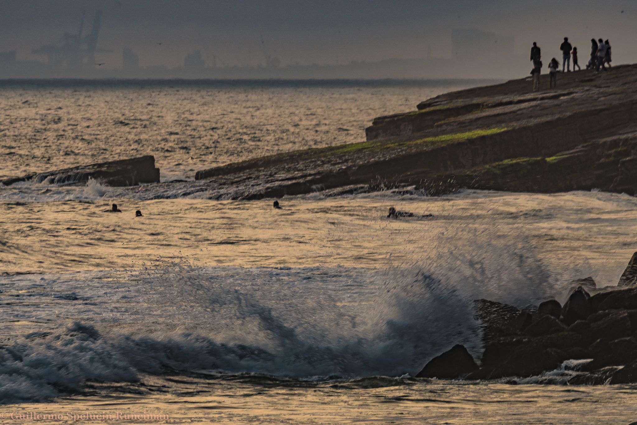 Sony ILCA-77M2 + Sony 70-400mm F4-5.6 G SSM sample photo. Rompientes de playa la herradura/ breaking waves on the beach la herradura photography