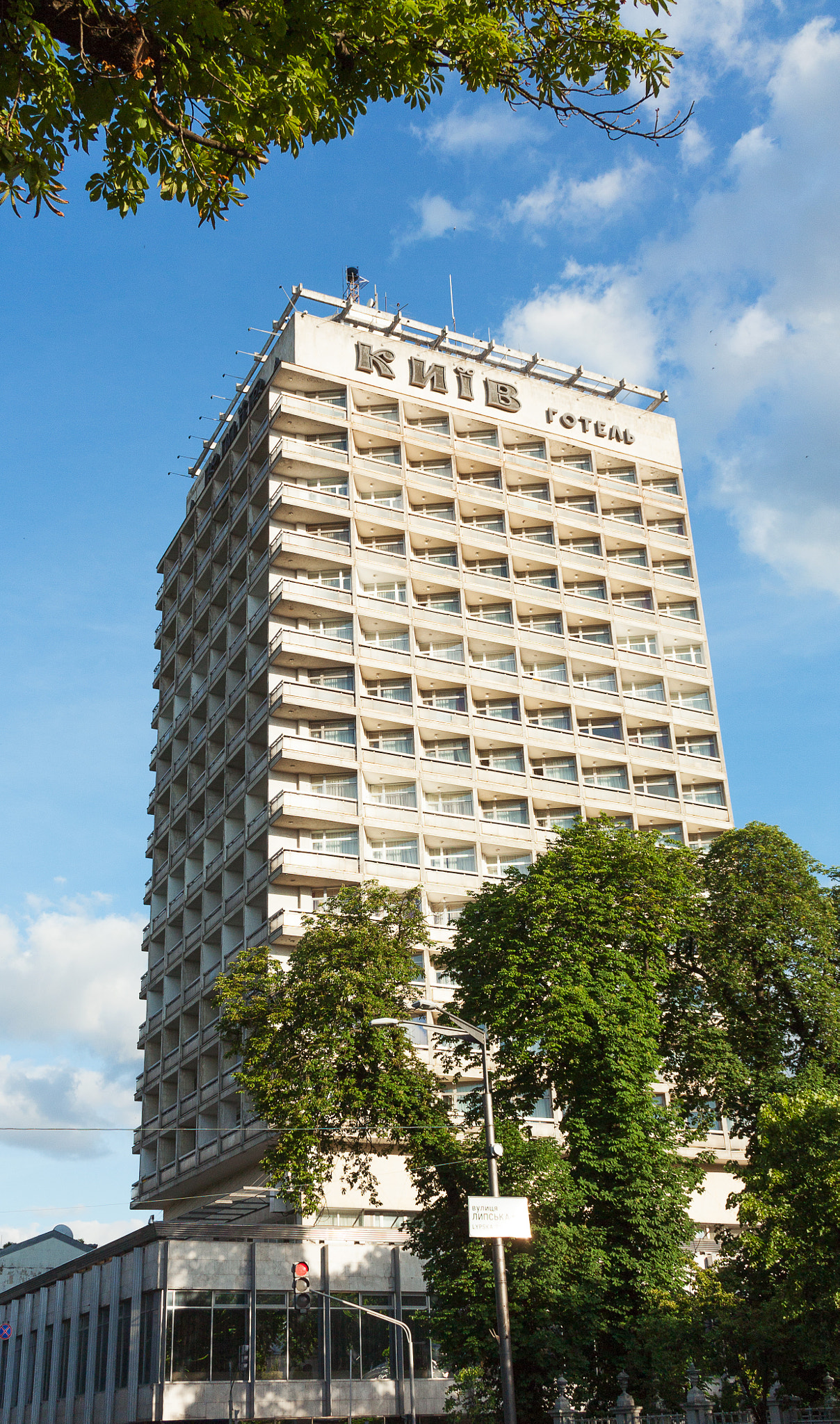 Canon EF-S 18-55mm F3.5-5.6 sample photo. Гостиница photography