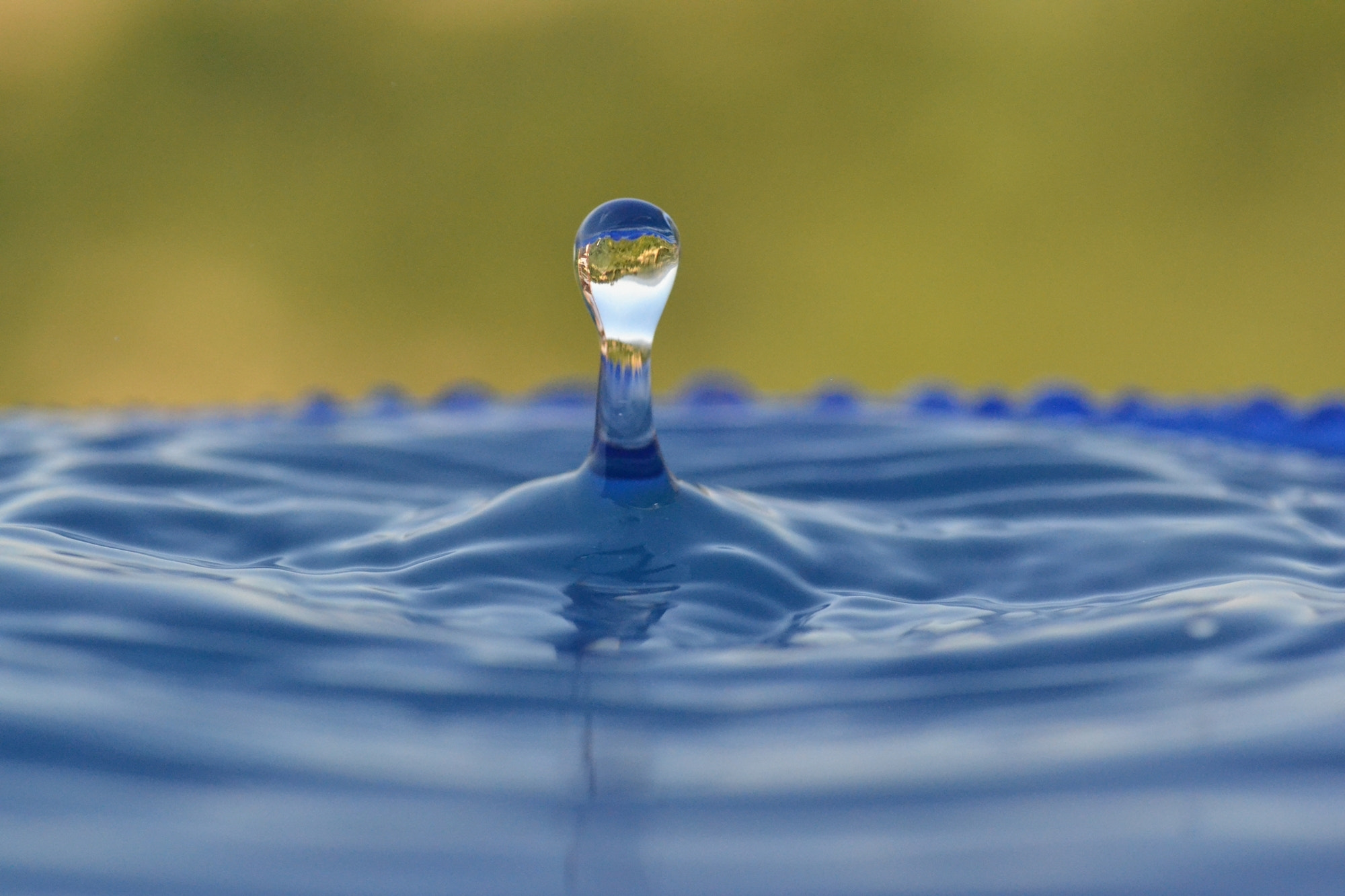 Nikon D3100 sample photo. Goccia con paesaggio sett photography
