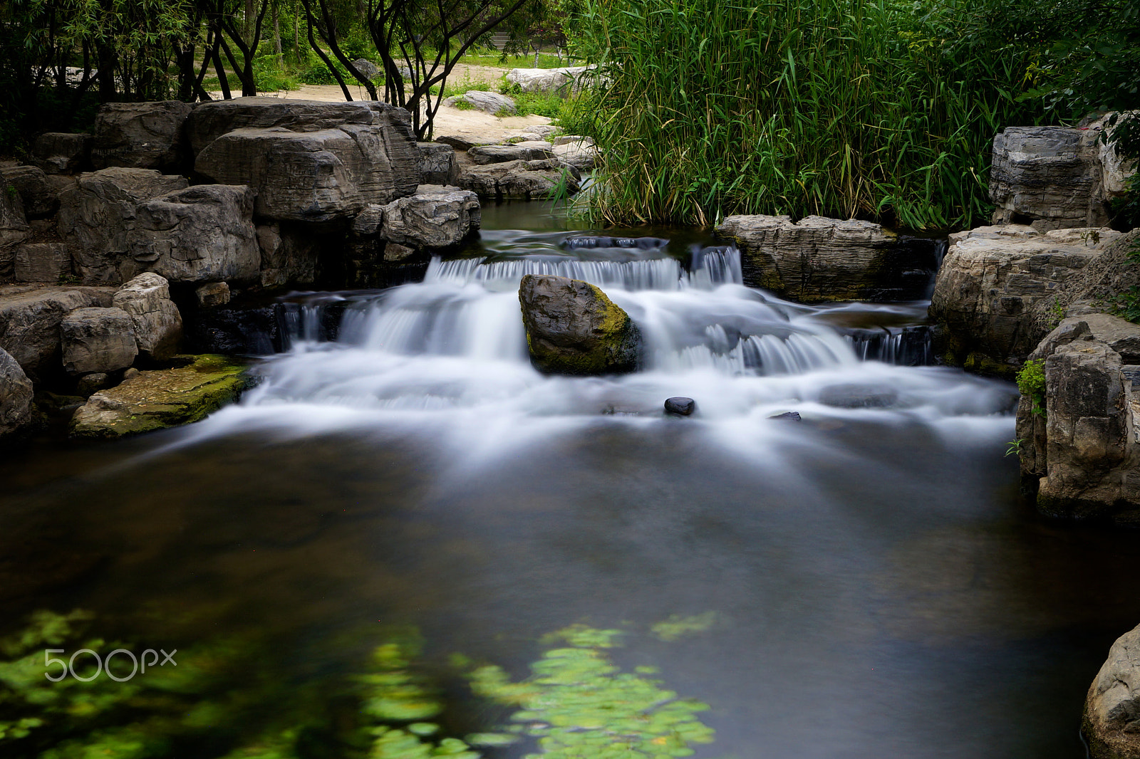 Sony a99 II + Sony Vario-Sonnar T* 16-35mm F2.8 ZA SSM sample photo. () photography