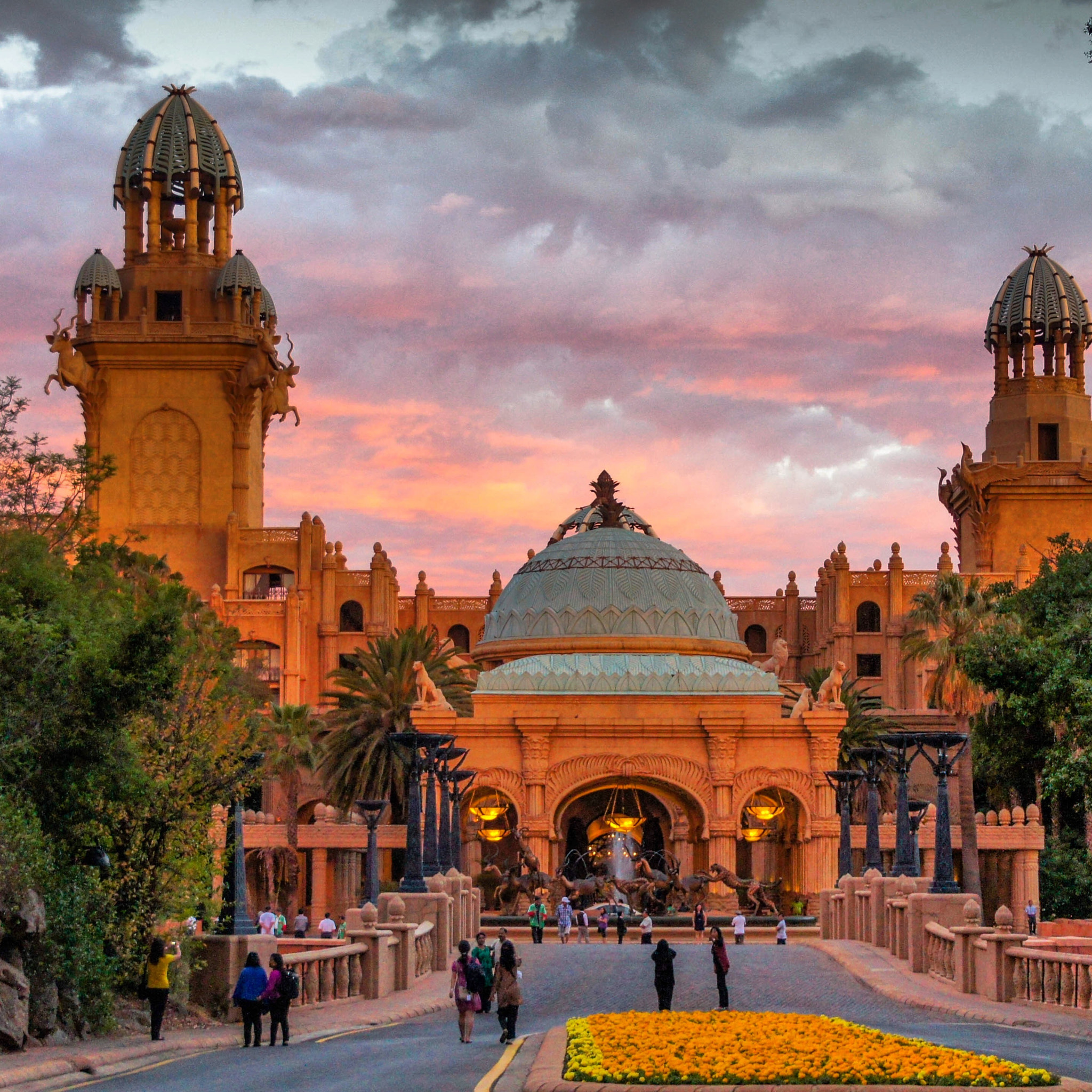 Sony E 18-200mm F3.5-6.3 OSS sample photo. Amazing sunset at the palace hotel suncity south africa photography