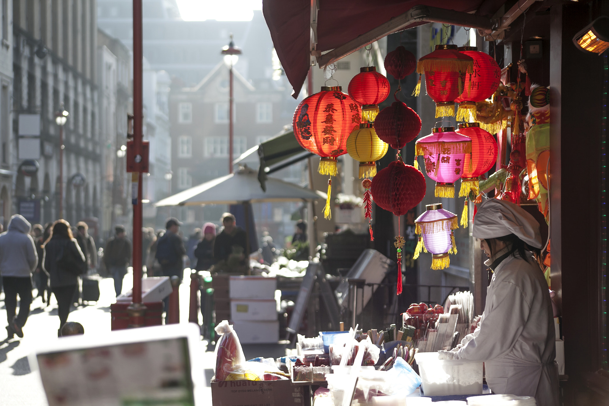 Canon EOS 5D Mark II + Sigma 70-300mm F4-5.6 APO DG Macro sample photo. Seller in london chinatown photography