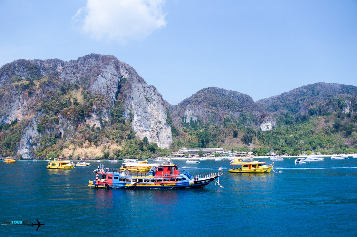 Sony DT 18-250mm F3.5-6.3 sample photo. Approaching the pier on koh phi phi island, thailand photography
