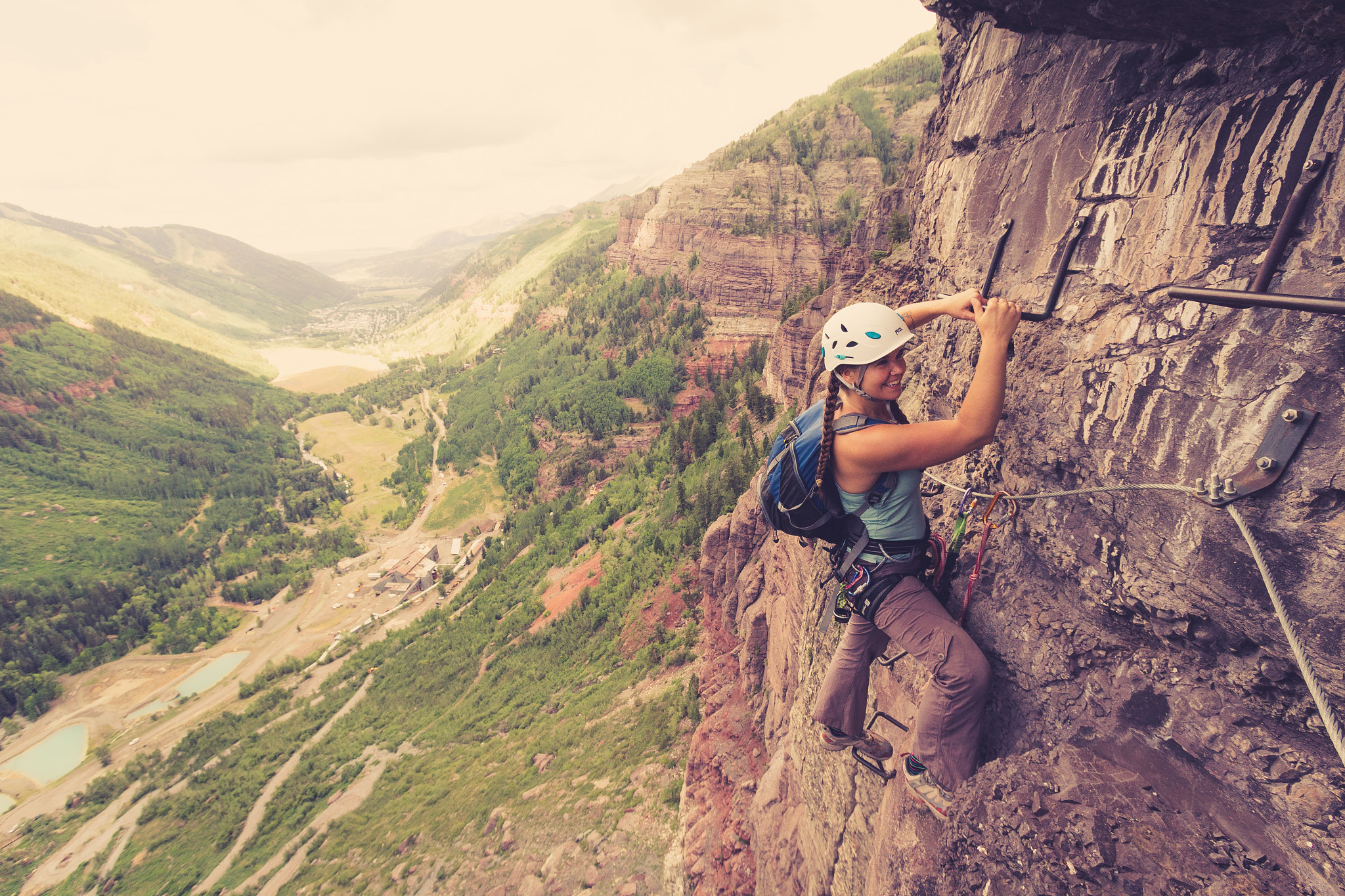 Canon EOS 100D (EOS Rebel SL1 / EOS Kiss X7) sample photo. Via ferrata photography
