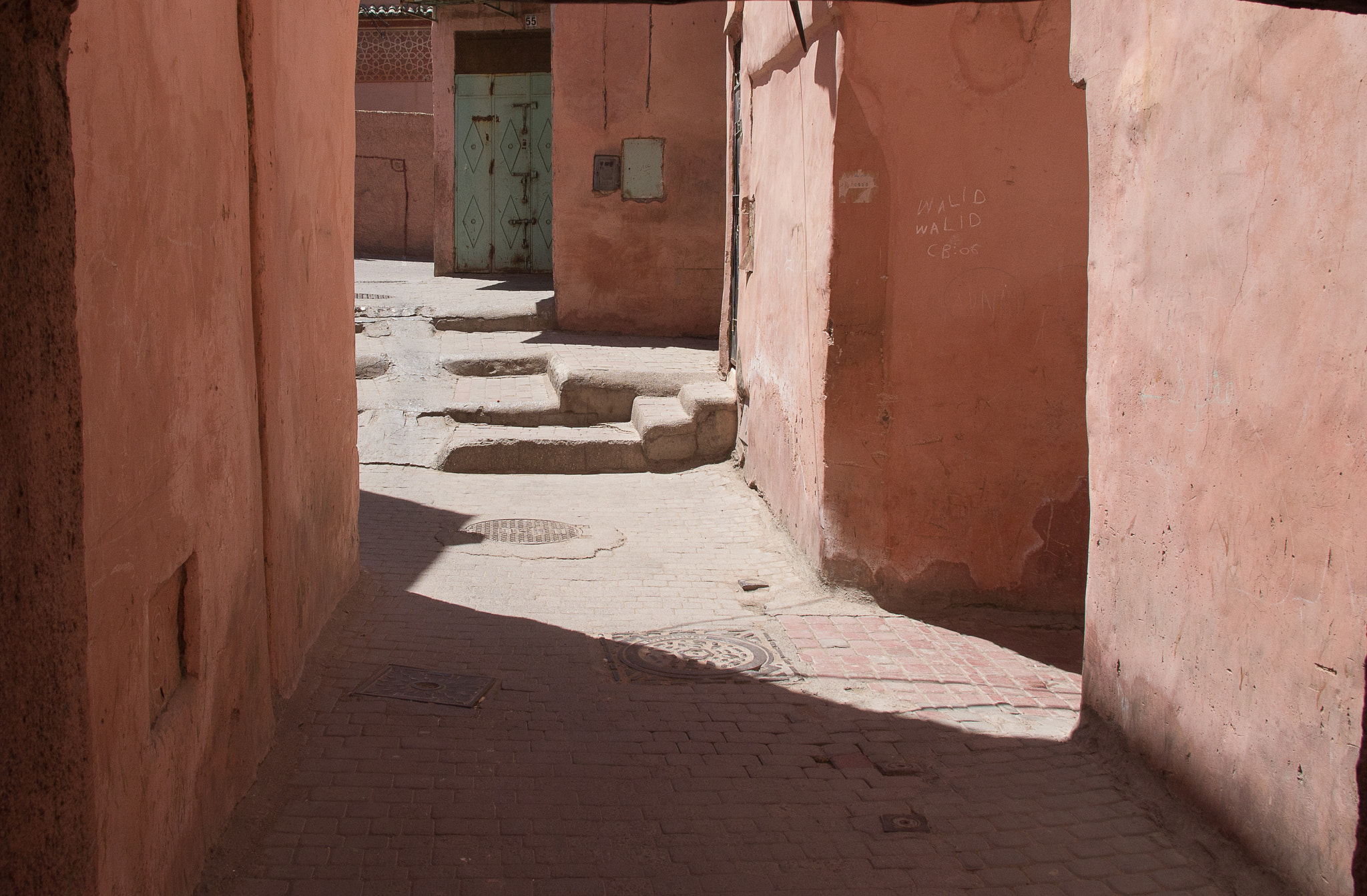 Sony E 18-200mm F3.5-6.3 OSS sample photo. Streets of morocco photography