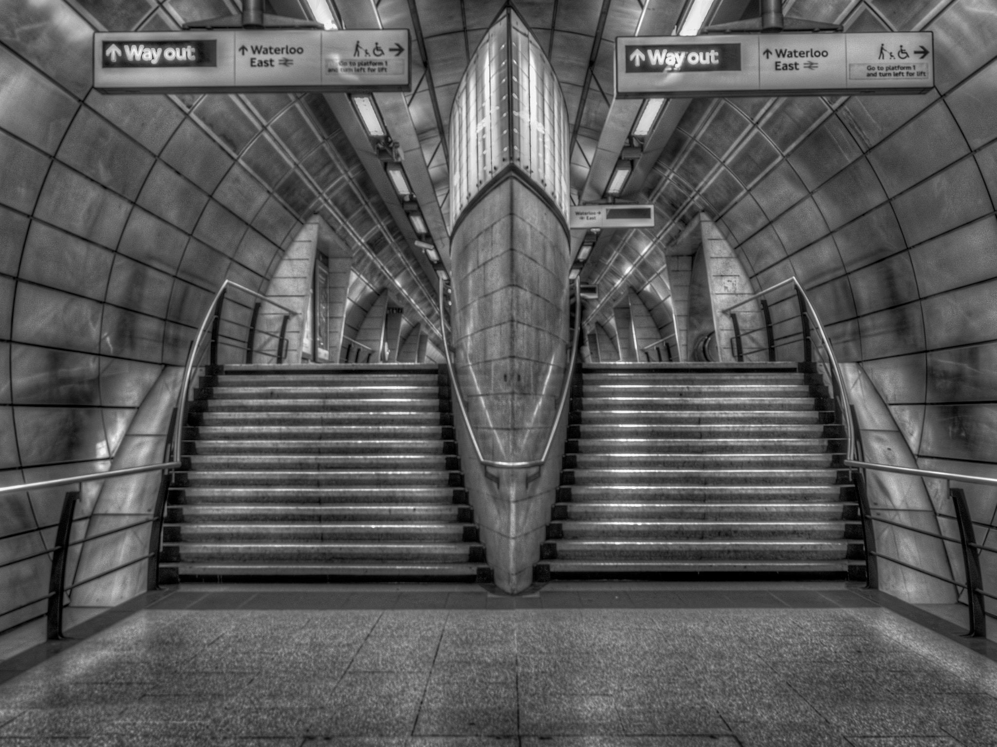Olympus Zuiko Digital ED 9-18mm F4.0-5.6 sample photo. London underground photography