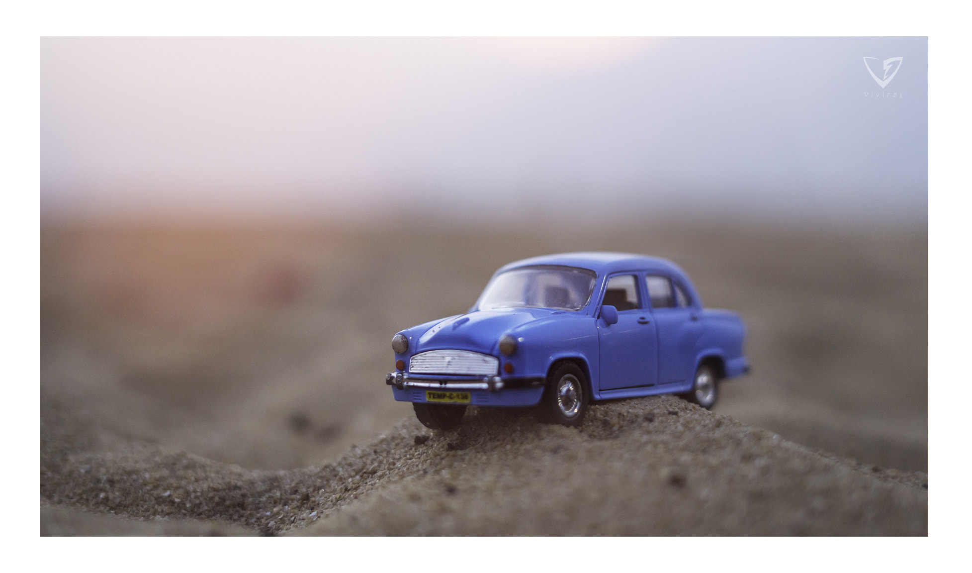 Sony FE 50mm F1.8 sample photo. Mini retro car photography