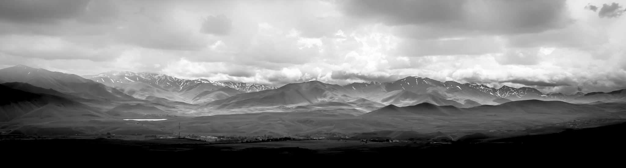 Olympus PEN E-P5 + Olympus M.Zuiko Digital 17mm F2.8 Pancake sample photo. Mountain landscape in armenia photography