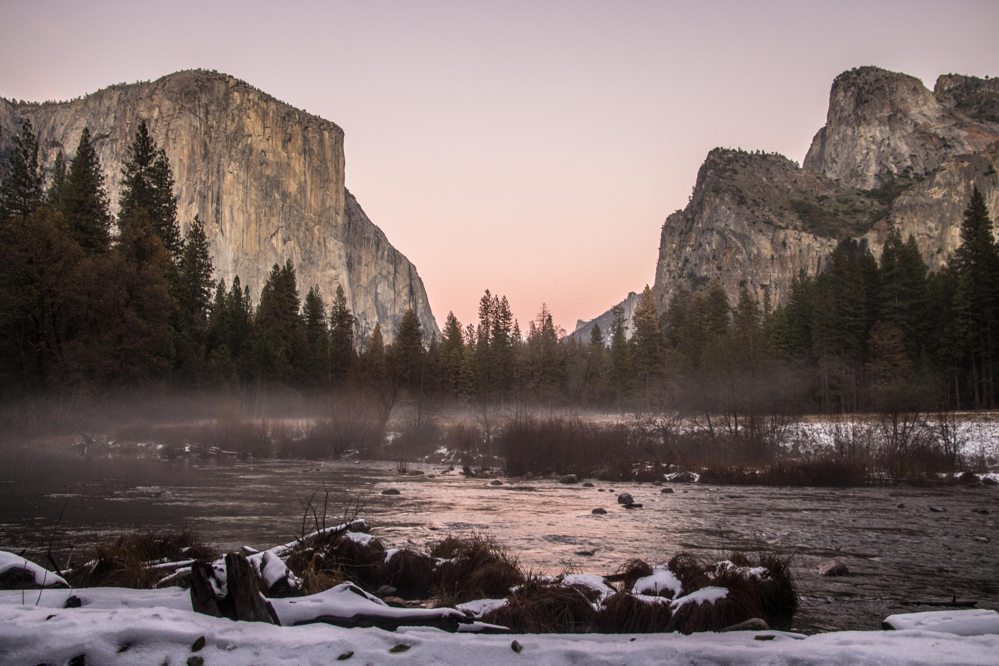 Canon EOS 760D (EOS Rebel T6s / EOS 8000D) + Canon EF-S 15-85mm F3.5-5.6 IS USM sample photo. Magical twilight at yosemite valley photography