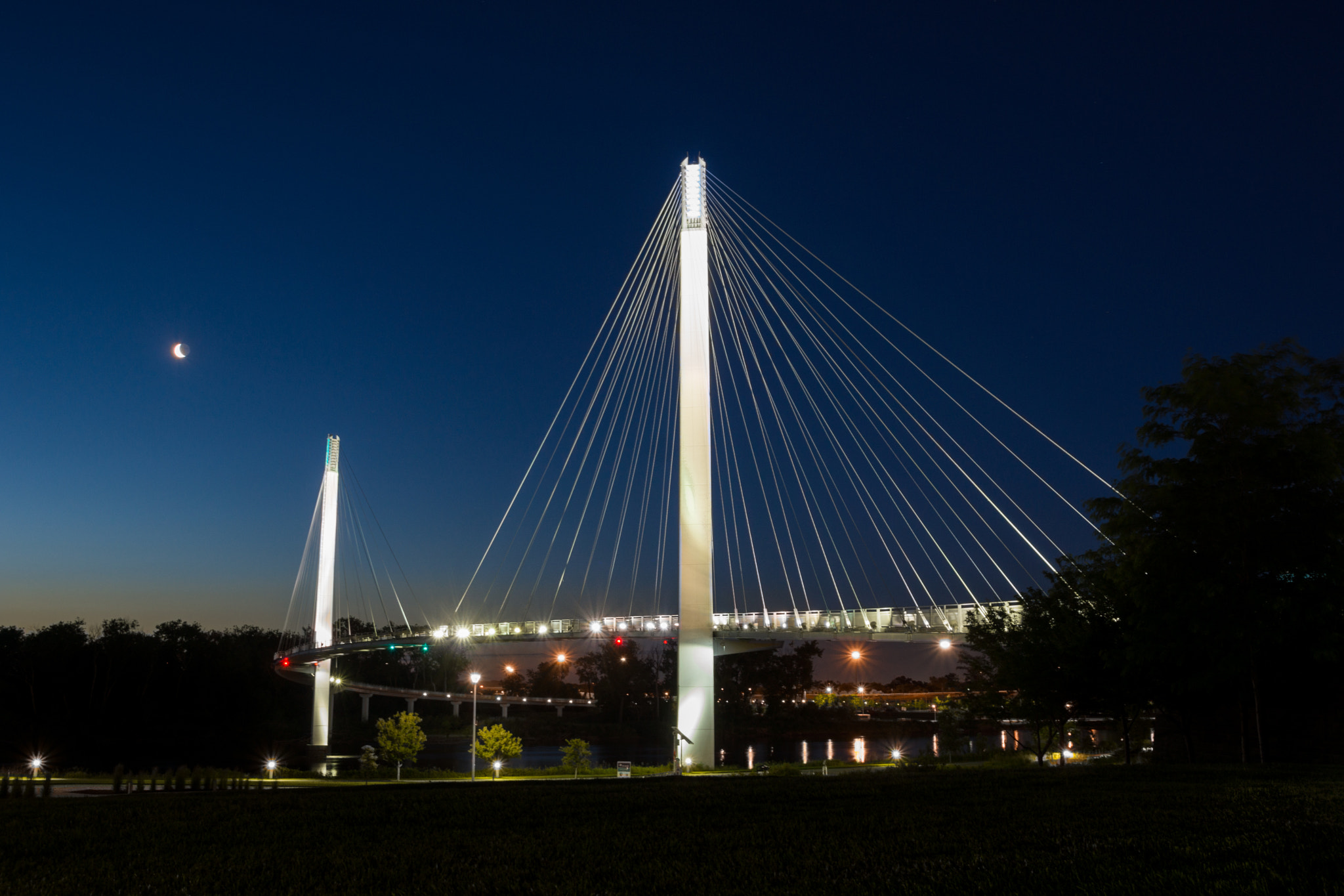 Sony SLT-A77 sample photo. Bob kerry bridge in the morning 1 photography