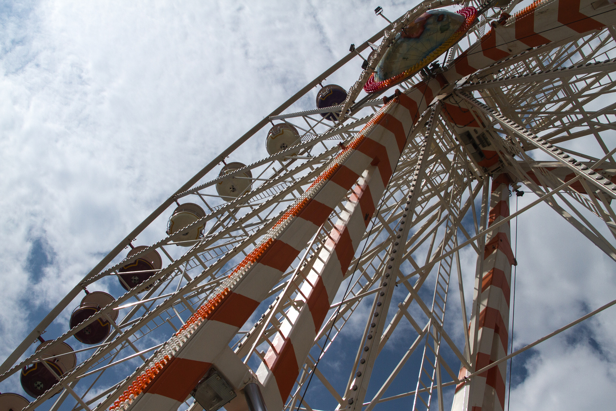 Canon EF 24-85mm F3.5-4.5 USM sample photo. Ferris wheel photography