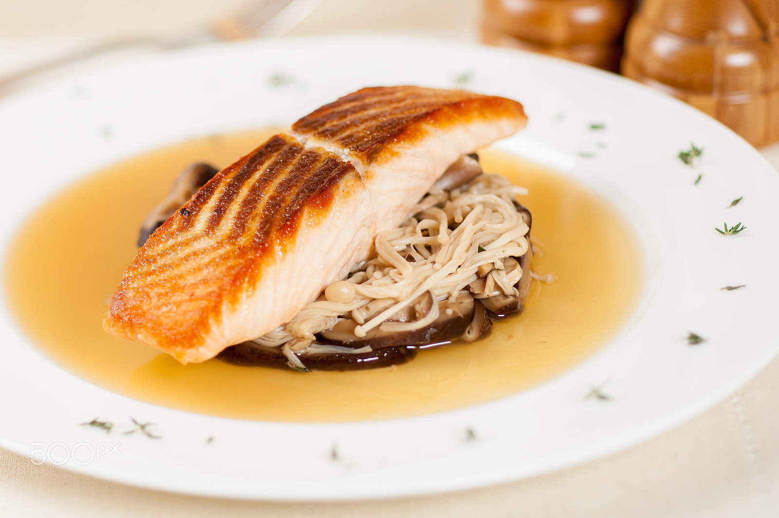 Nikon D2X + PC Micro-Nikkor 85mm f/2.8D sample photo. Crispy salmon with mushrooms photography