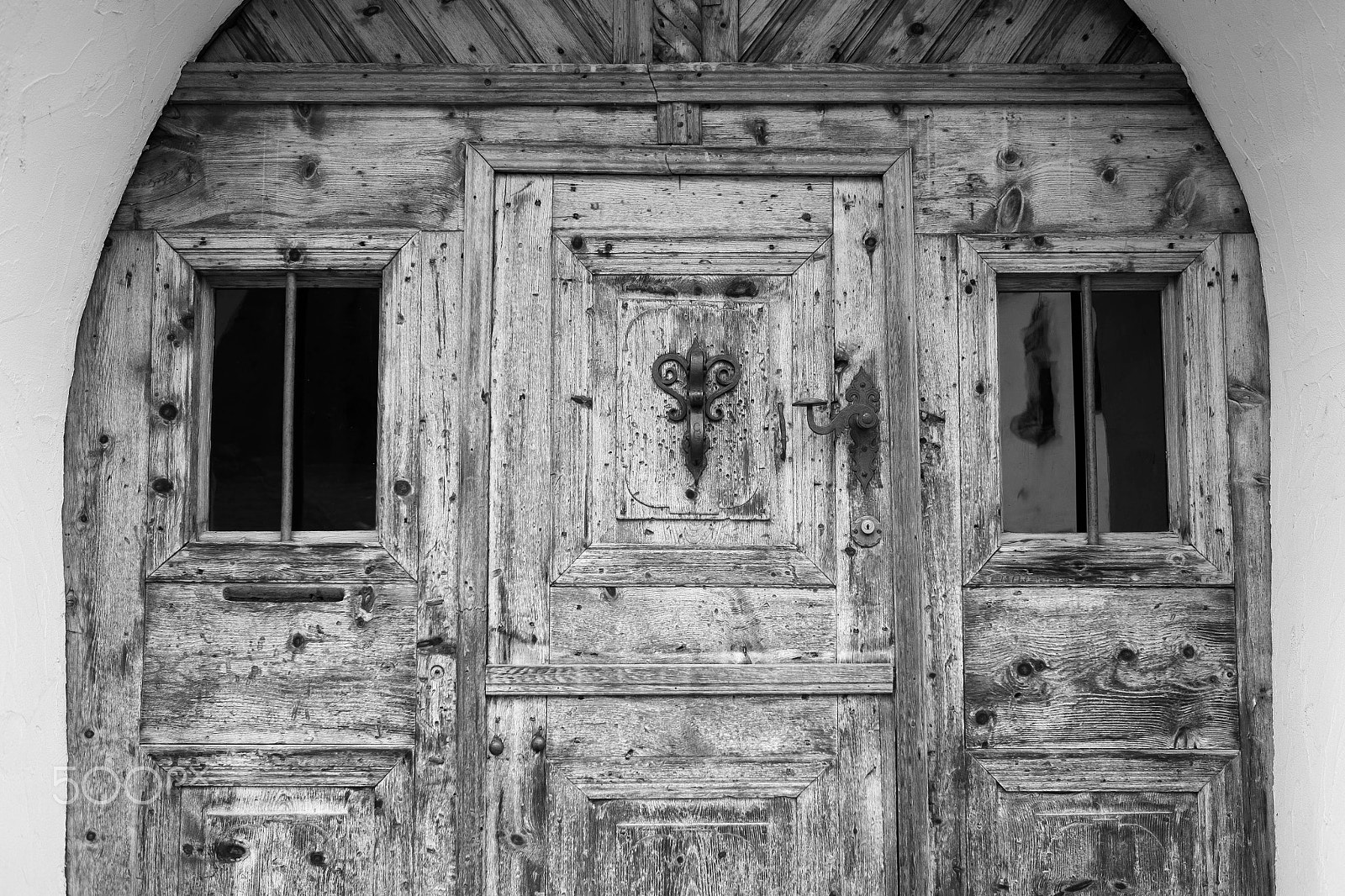 Fujifilm X-E1 + Fujifilm XF 23mm F1.4 R sample photo. Old house door photography