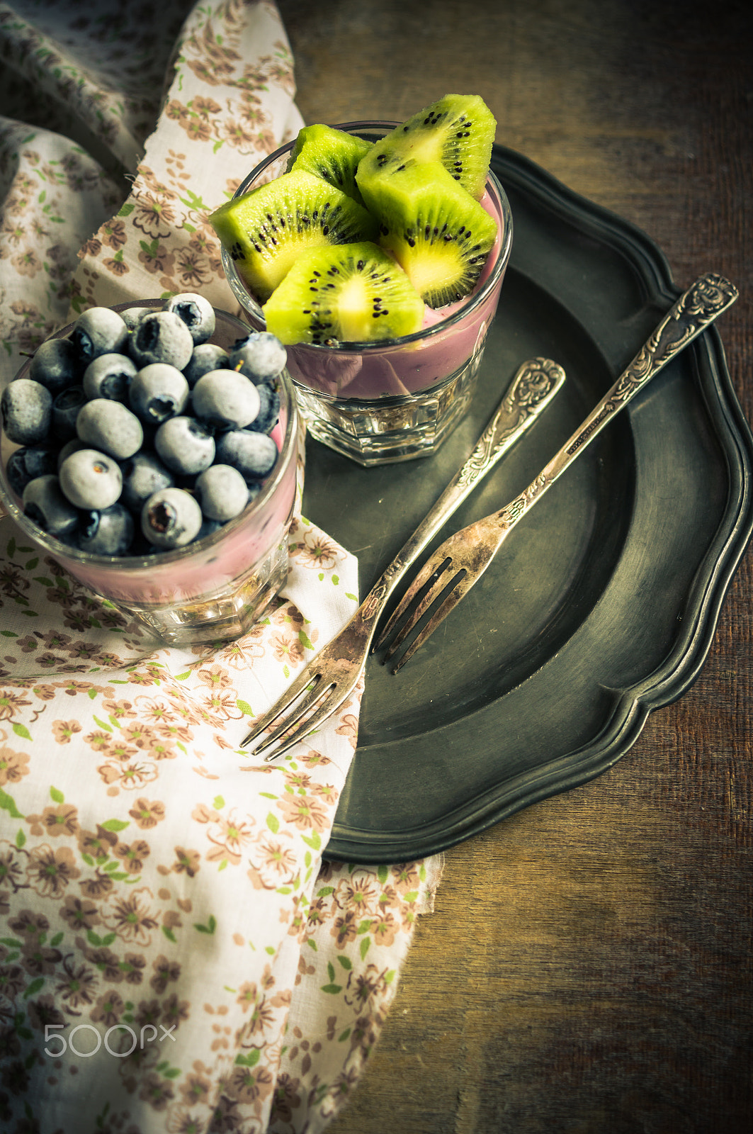 Sony SLT-A55 (SLT-A55V) + Sony DT 30mm F2.8 Macro SAM sample photo. Healthy breakast with berries photography