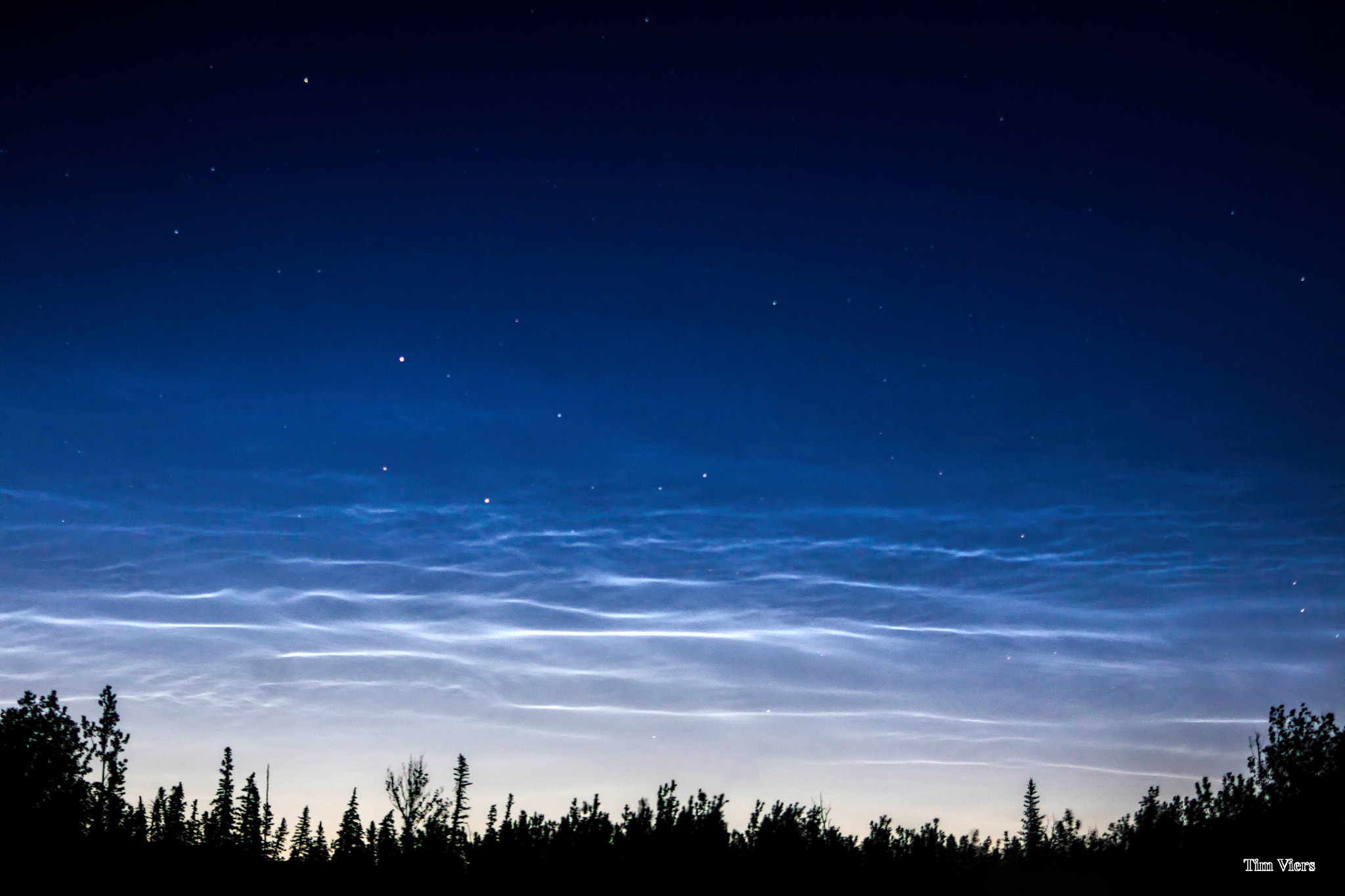 Sigma 70-300mm F4-5.6 APO DG Macro sample photo. Noctilucent clouds photography