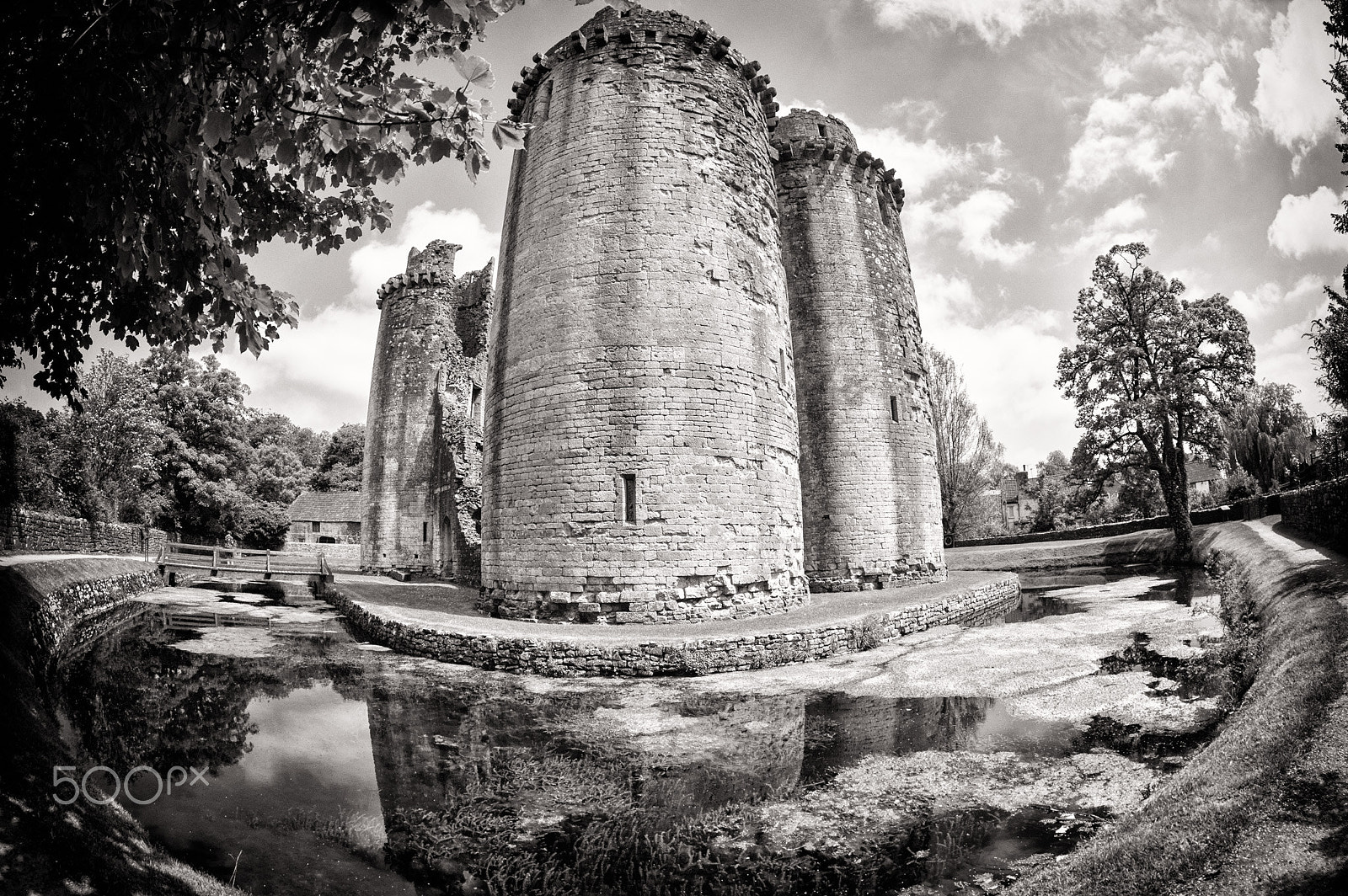 Pentax K-3 II sample photo. Nunney castle photography