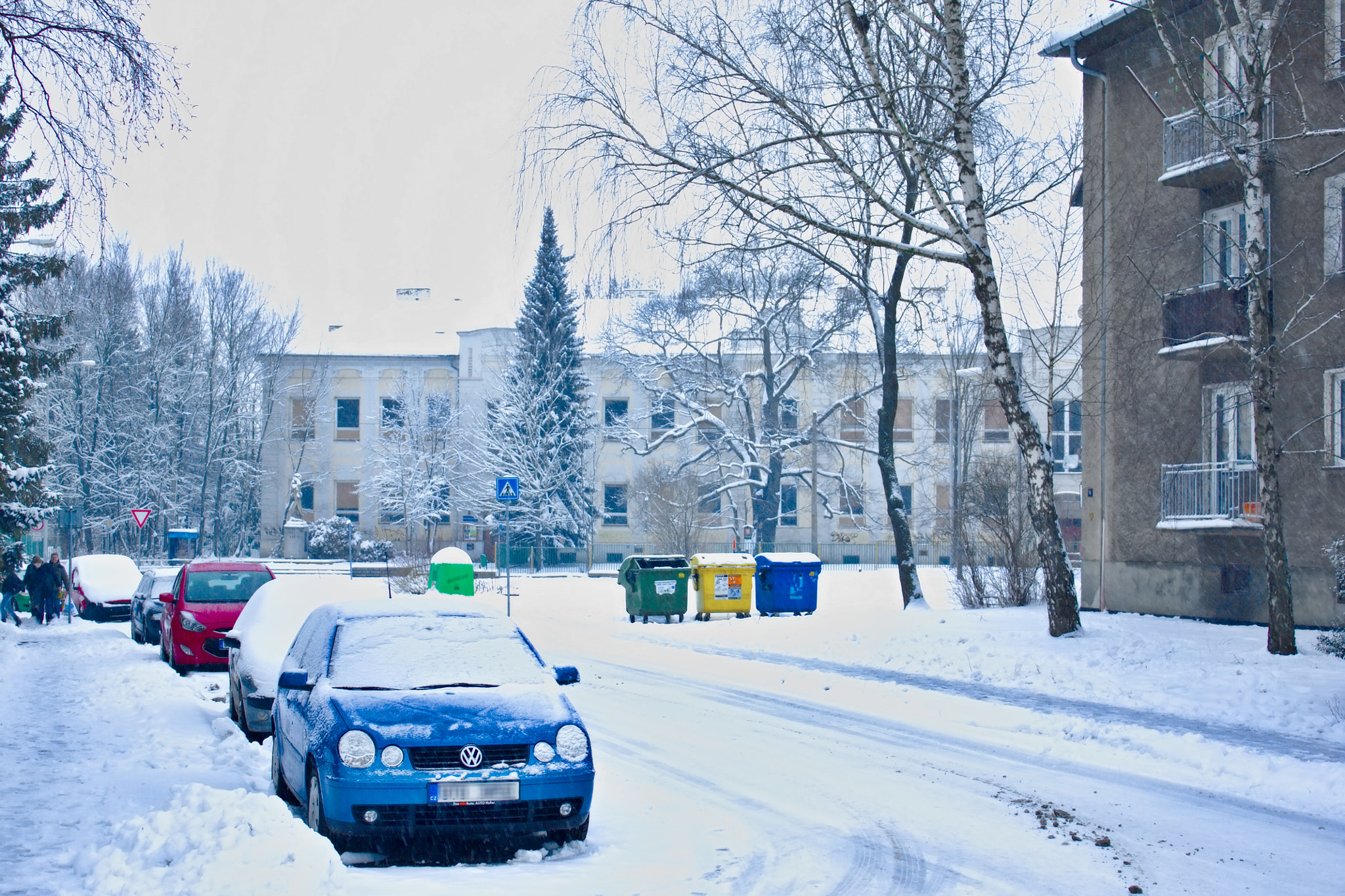 Canon EOS 450D (EOS Rebel XSi / EOS Kiss X2) + 18.00 - 55.00 mm sample photo. Ostrava city in the winter. photography