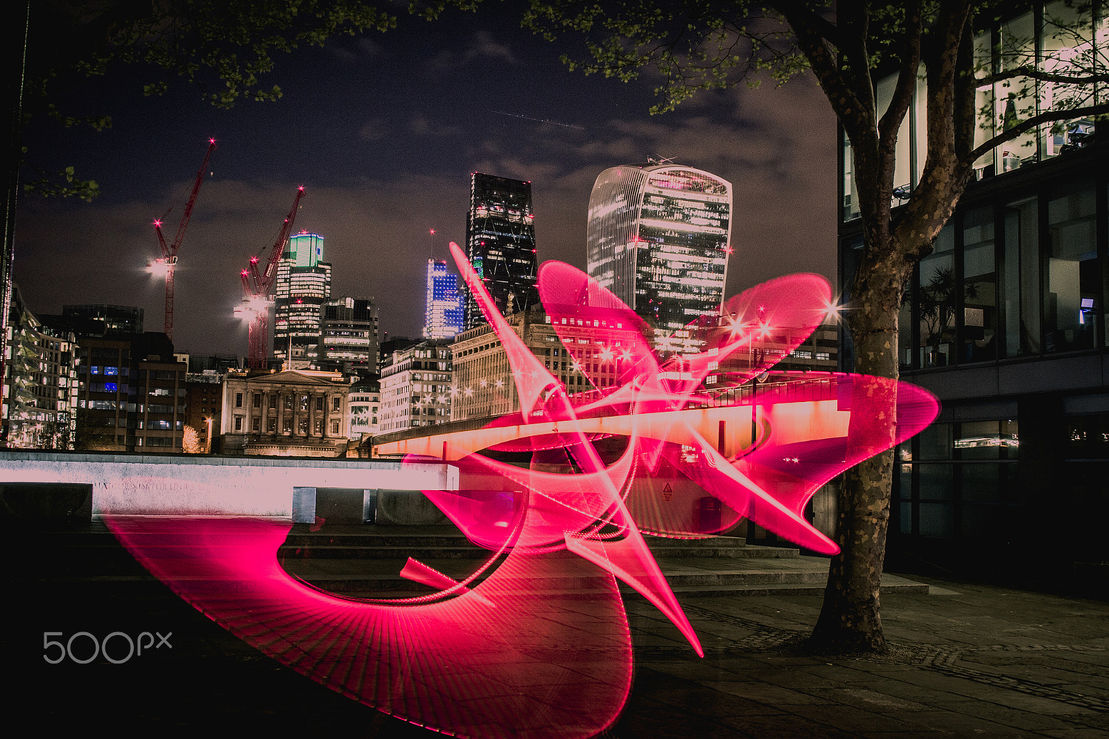 Canon EF-S 18-55mm F3.5-5.6 sample photo. Southbank light stick photography
