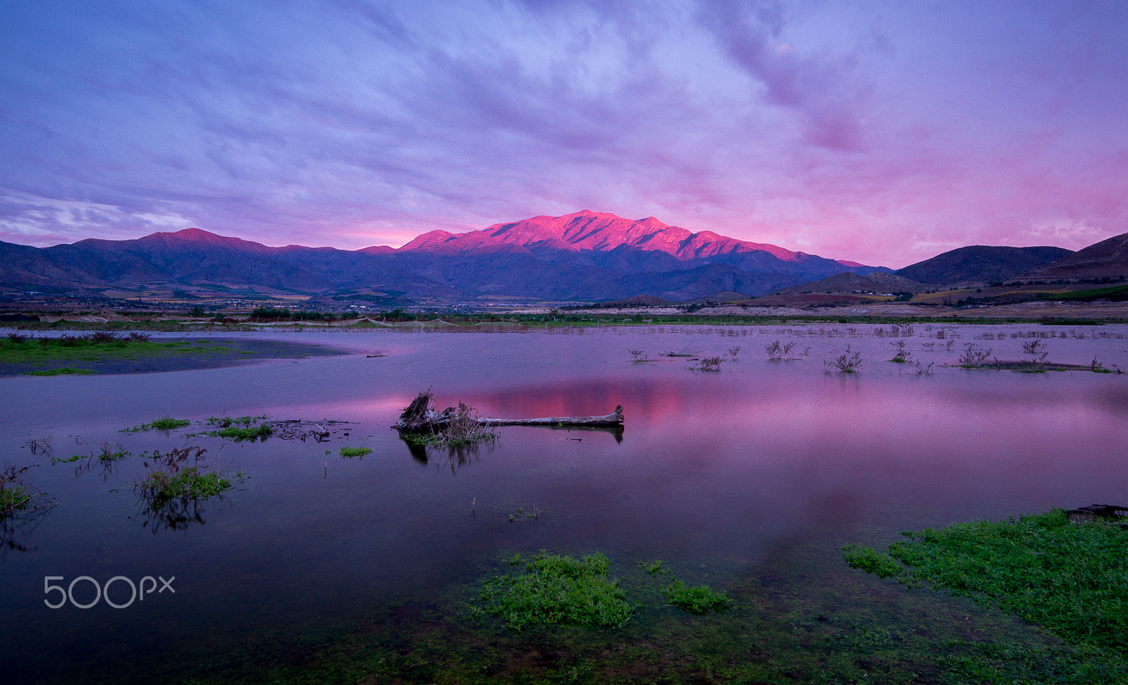 Sony SLT-A58 + 20mm F2.8 sample photo. The red mountain photography