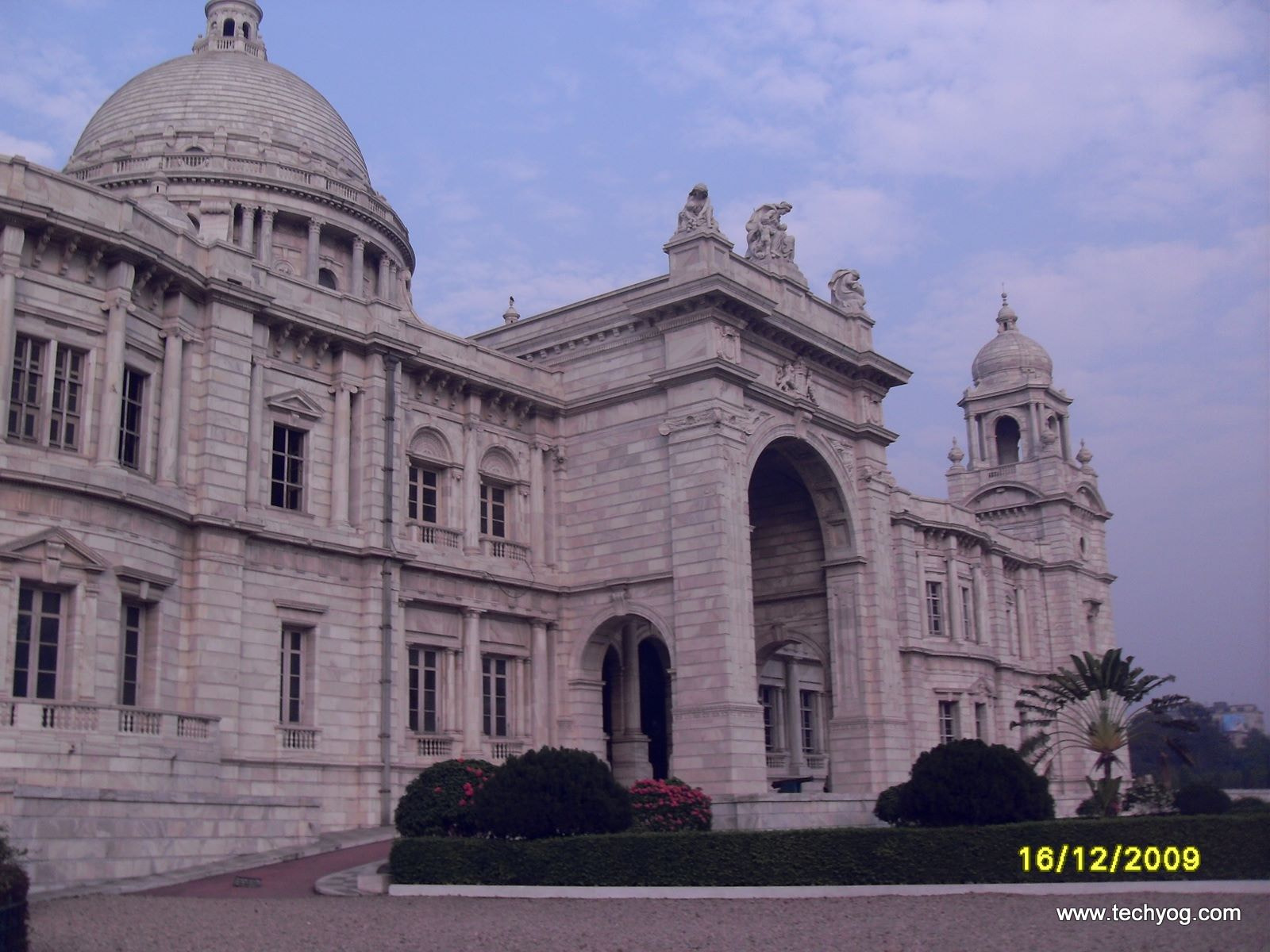 Samsung VLUU L100, M100  / Samsung L100, M100 sample photo. Victoria memorial photography