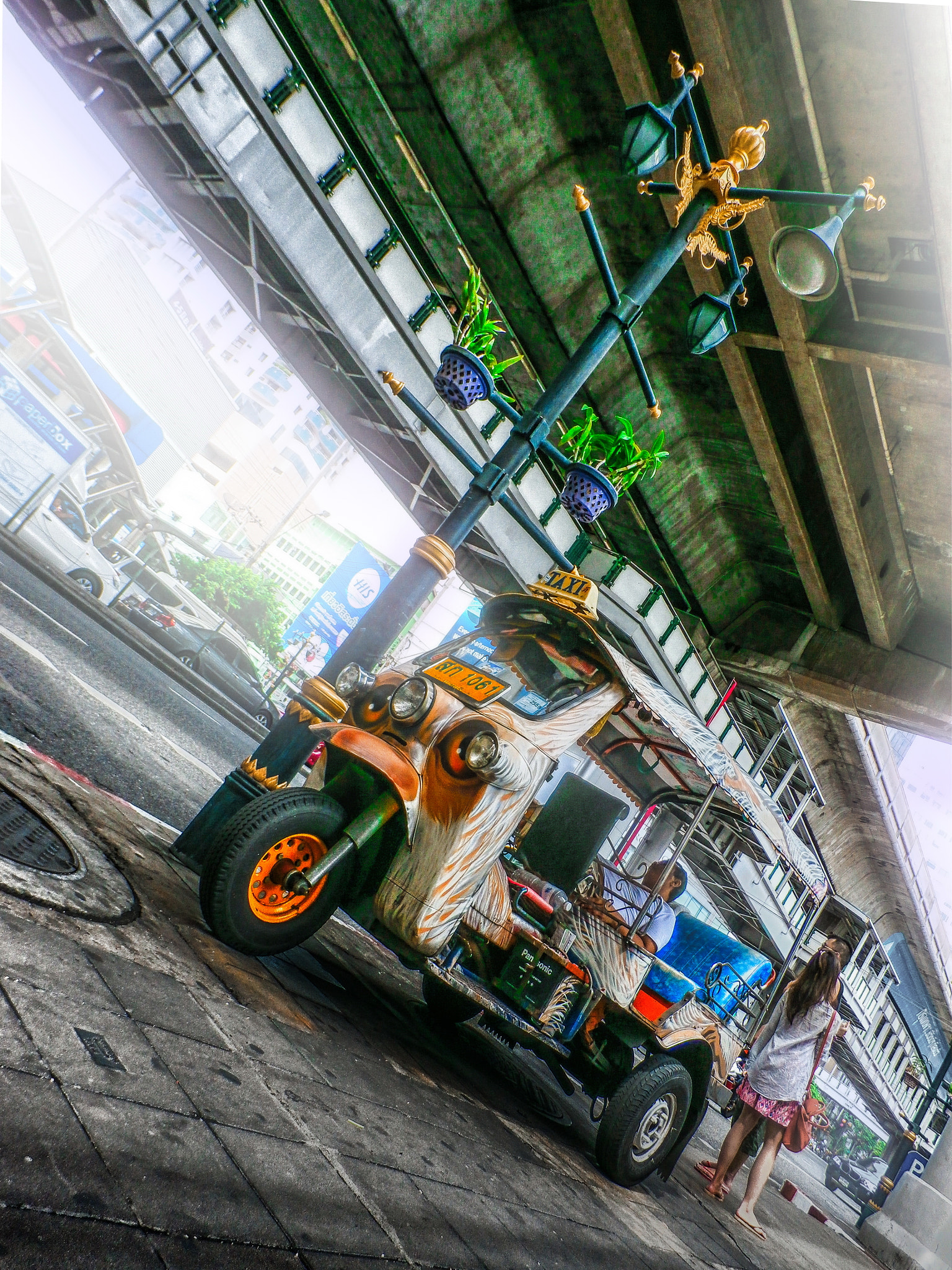 Olympus SZ-15,DZ-100 sample photo. Tuktuk photography