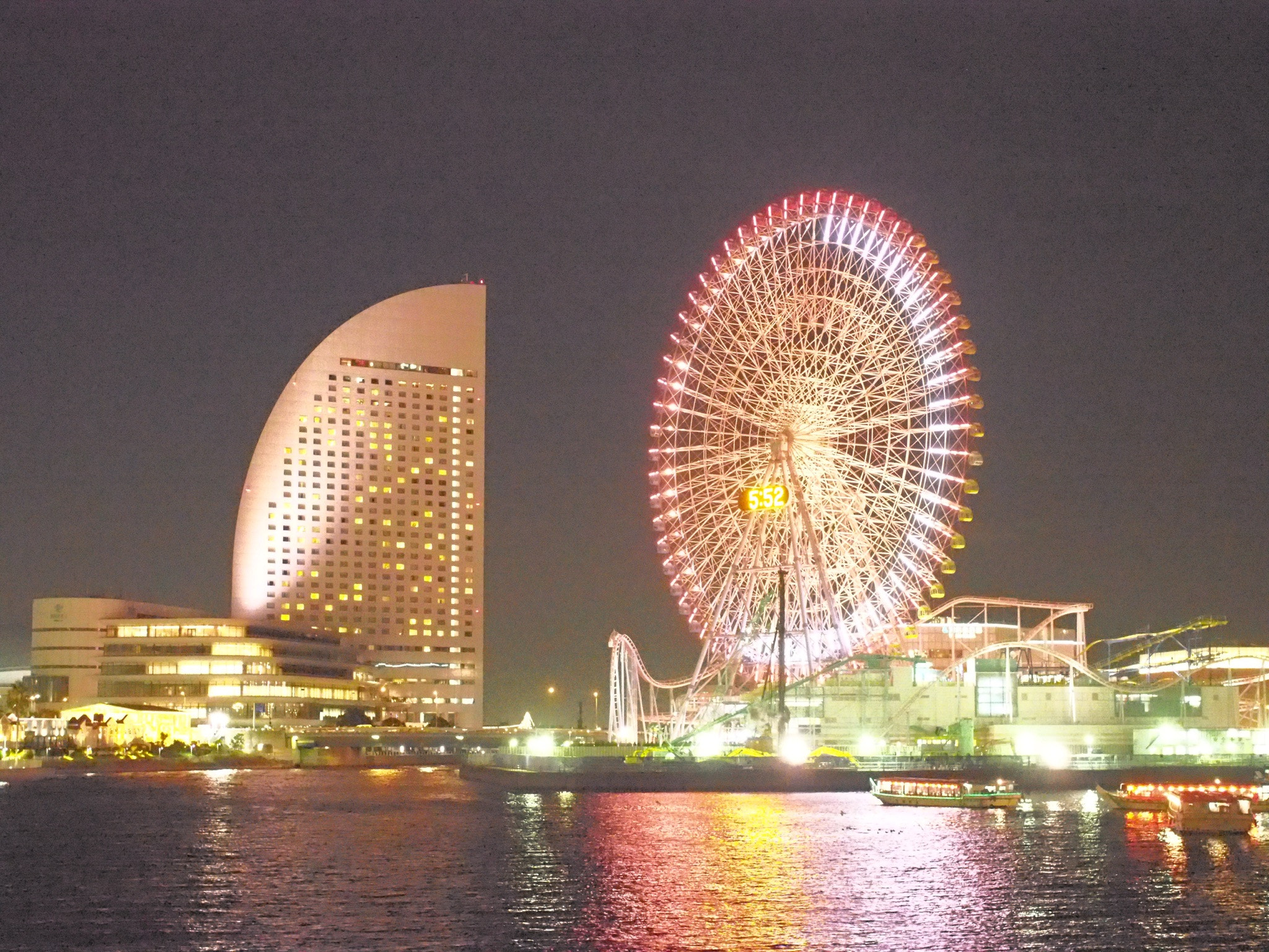 Sigma 30mm F2.8 EX DN sample photo. Yokohama japan - night scene photography