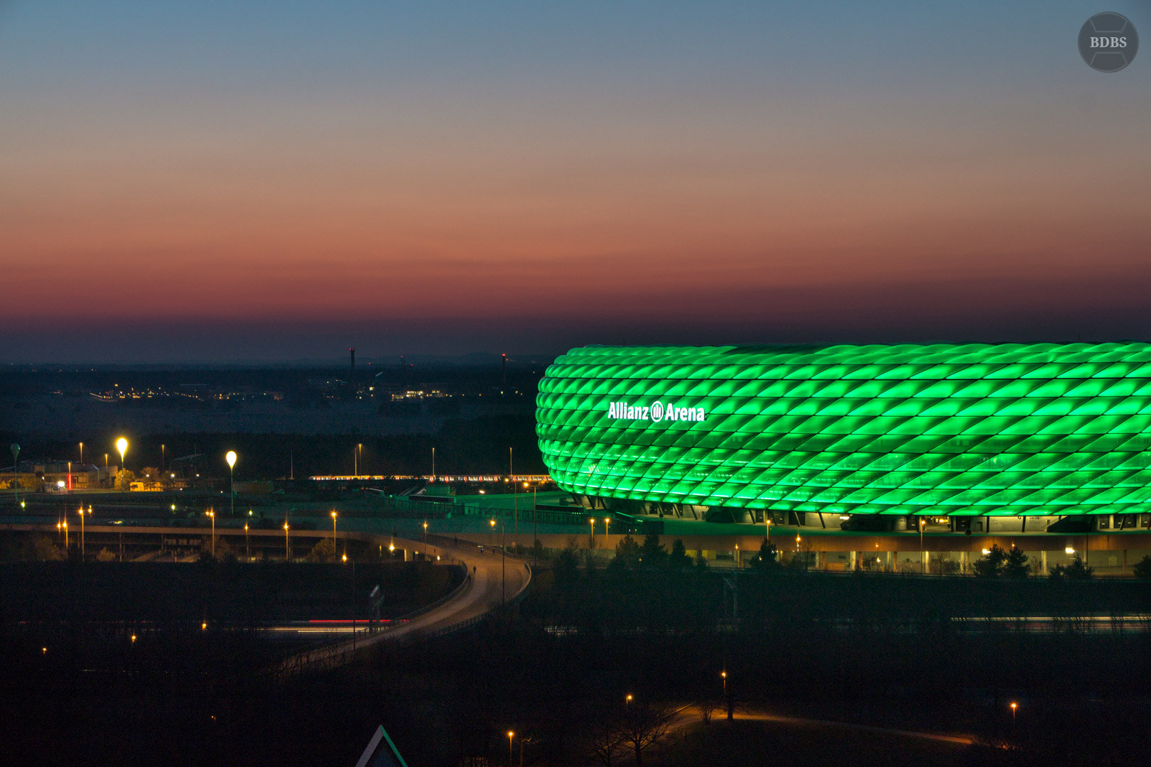 Canon EOS 650D (EOS Rebel T4i / EOS Kiss X6i) + Sigma 18-200mm f/3.5-6.3 DC OS HSM [II] sample photo. Allianz arena am st. patricksday photography