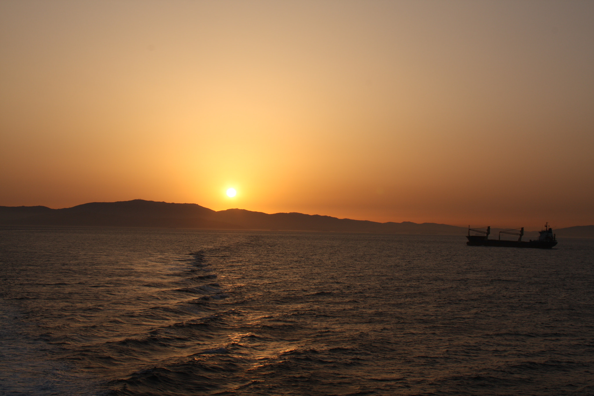 Canon EOS 450D (EOS Rebel XSi / EOS Kiss X2) + Canon EF 28mm F2.8 sample photo. Morning in strait of gibraltar. photography