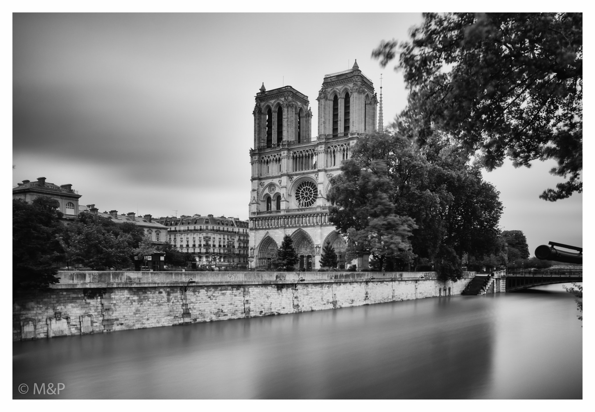Samsung NX1 sample photo. The flood photography