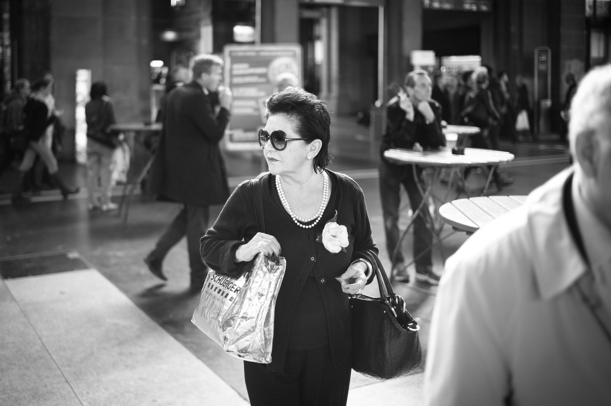Leica Summilux-M 35mm F1.4 ASPH sample photo. Old lady photography