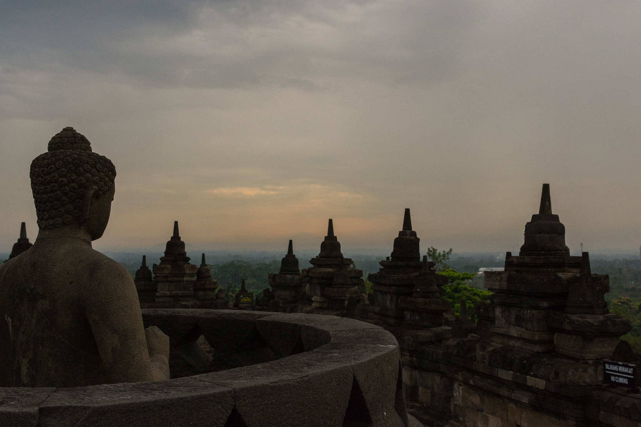 Sigma 17-70mm F2.8-4 DC Macro OS HSM | C sample photo. Sunrise at borobudur photography