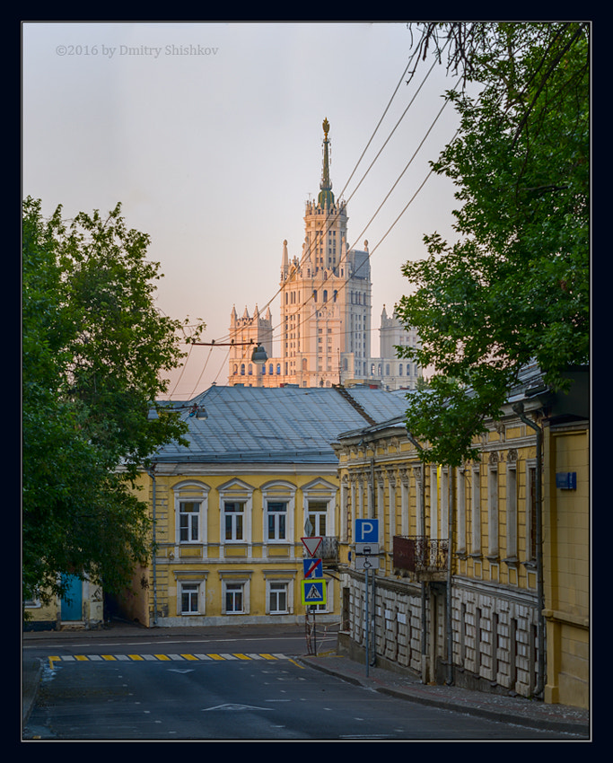 HD Pentax D FA 645 Macro 90mm F2.8 ED AW SR sample photo. Колпачный пер. в Москве. Ранним летним утром. photography