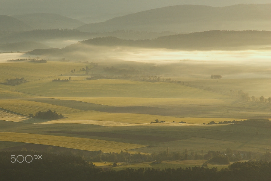 Nikon D40 + 16.00 - 85.00 mm f/3.5 - 5.6 sample photo. Sunrise on hejšovina mount photography