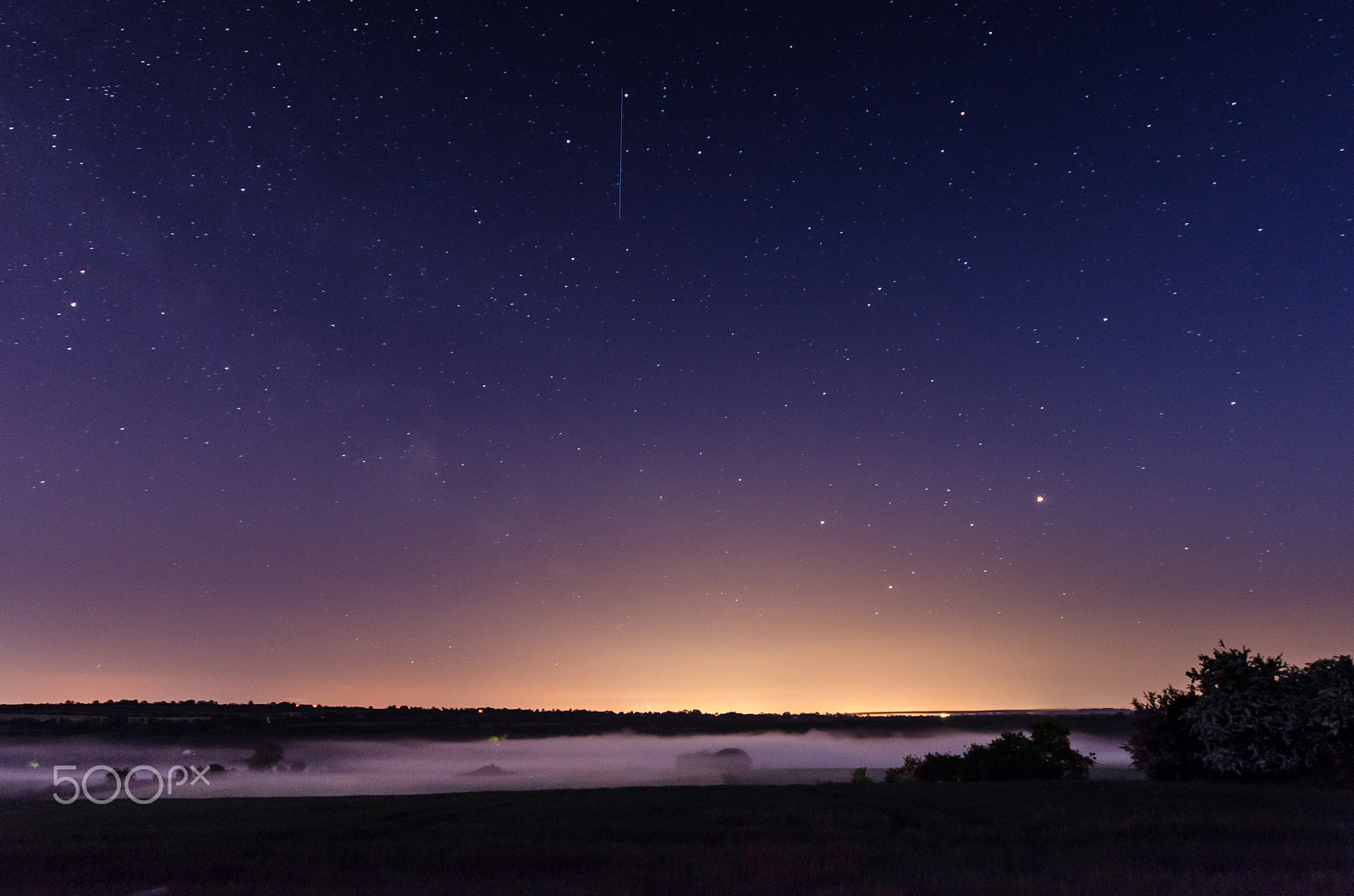 Nikon D7000 + Sigma 12-24mm F4.5-5.6 EX DG Aspherical HSM sample photo. Mist and stars in the boyne valley photography