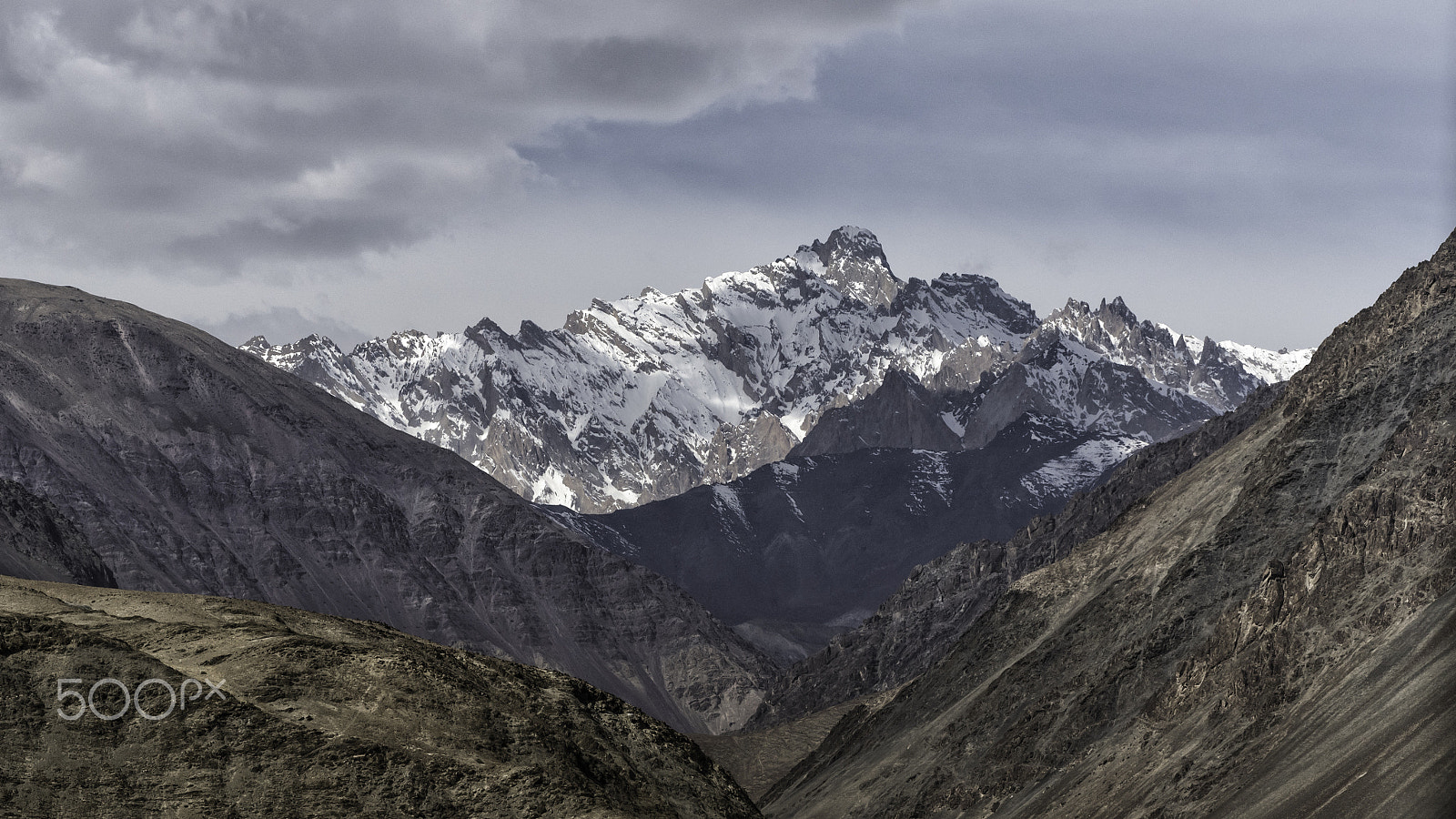 Nikon D750 + AF-S Zoom-Nikkor 80-200mm f/2.8D IF-ED sample photo. Himalayan mountain landscape in leh ladahk photography