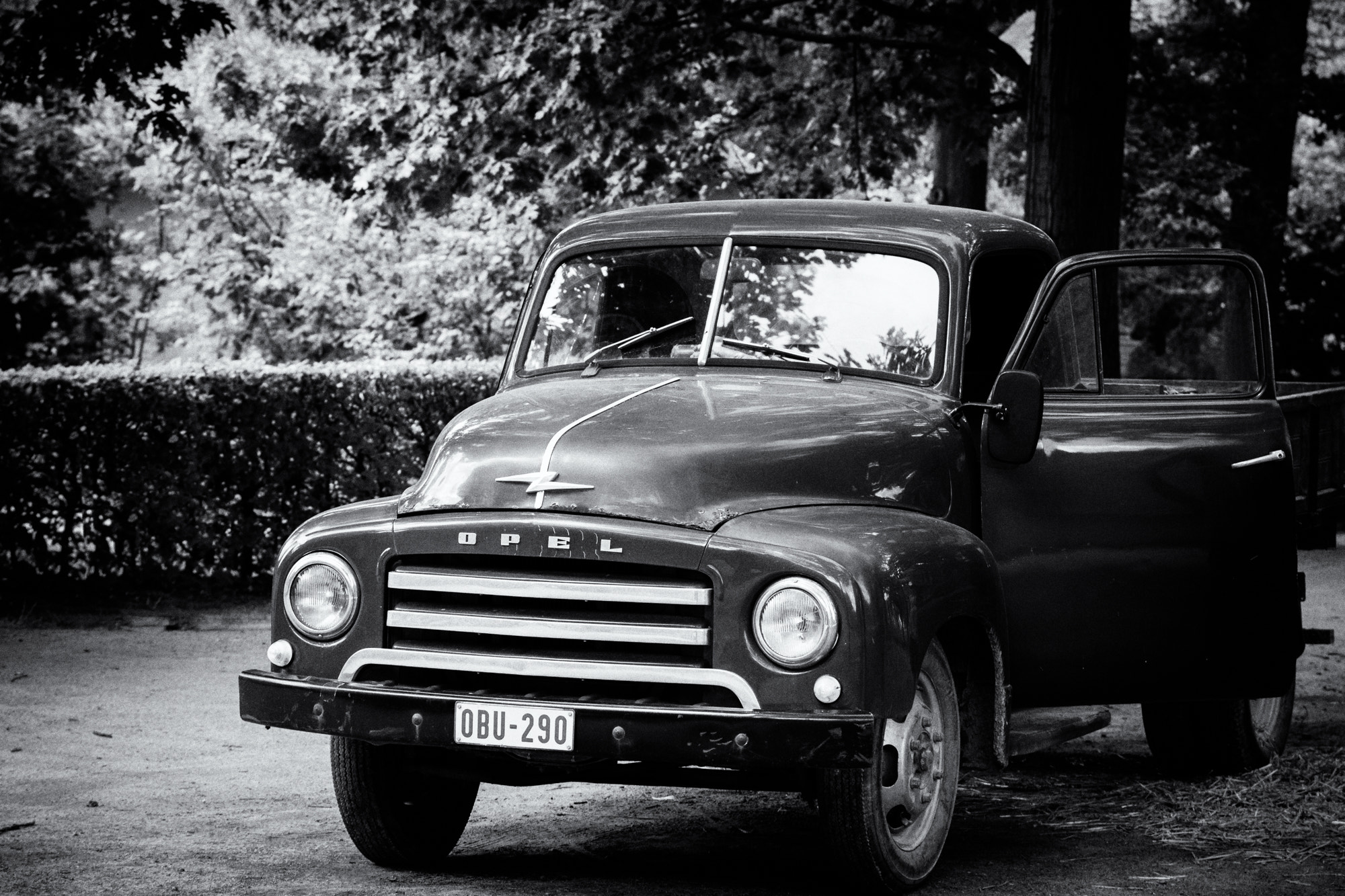 Canon EF 70-200mm F2.8L IS II USM sample photo. Oldtruck.jpg photography