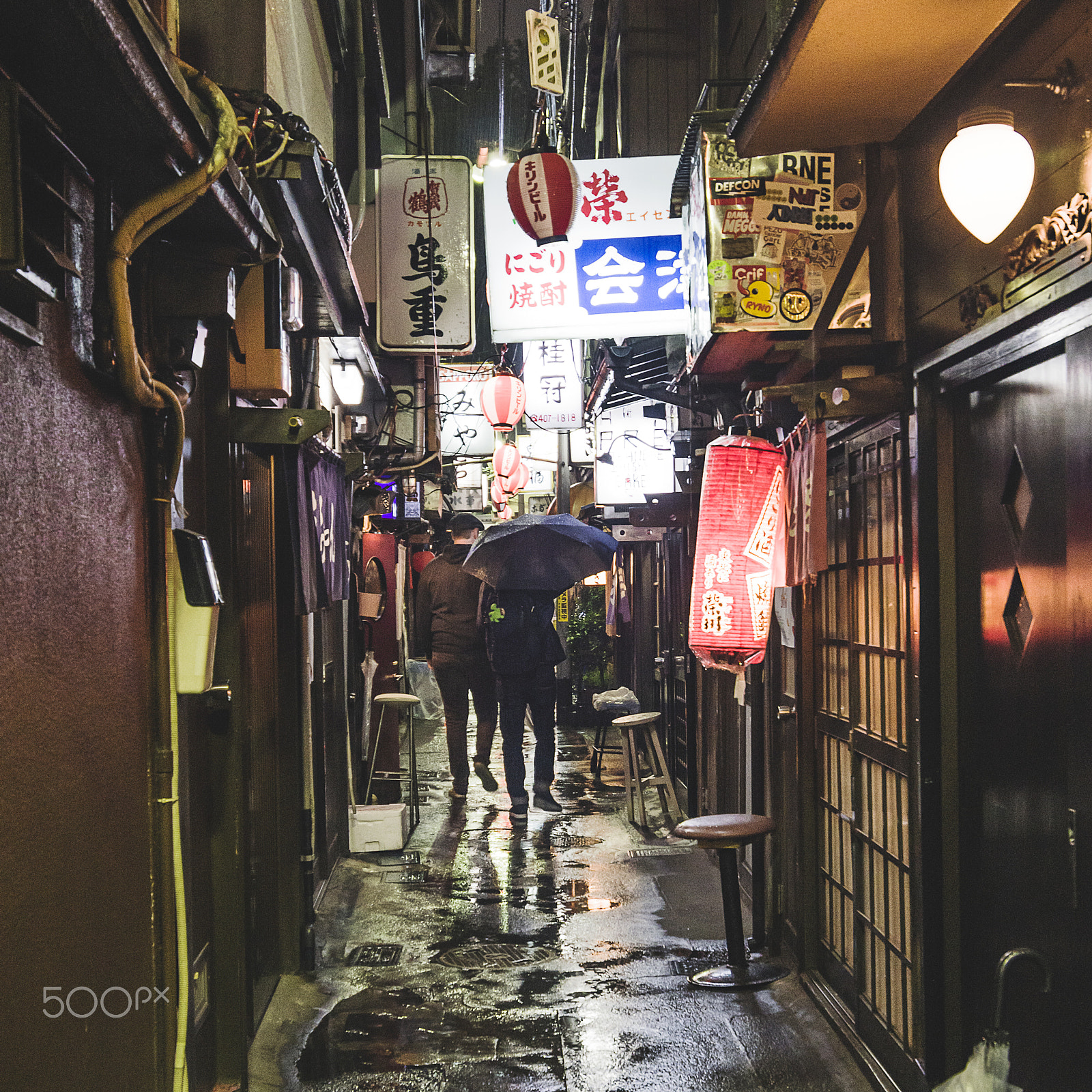 Pentax smc DA 12-24mm F4.0 ED AL (IF) sample photo. Good mood of the back alley photography