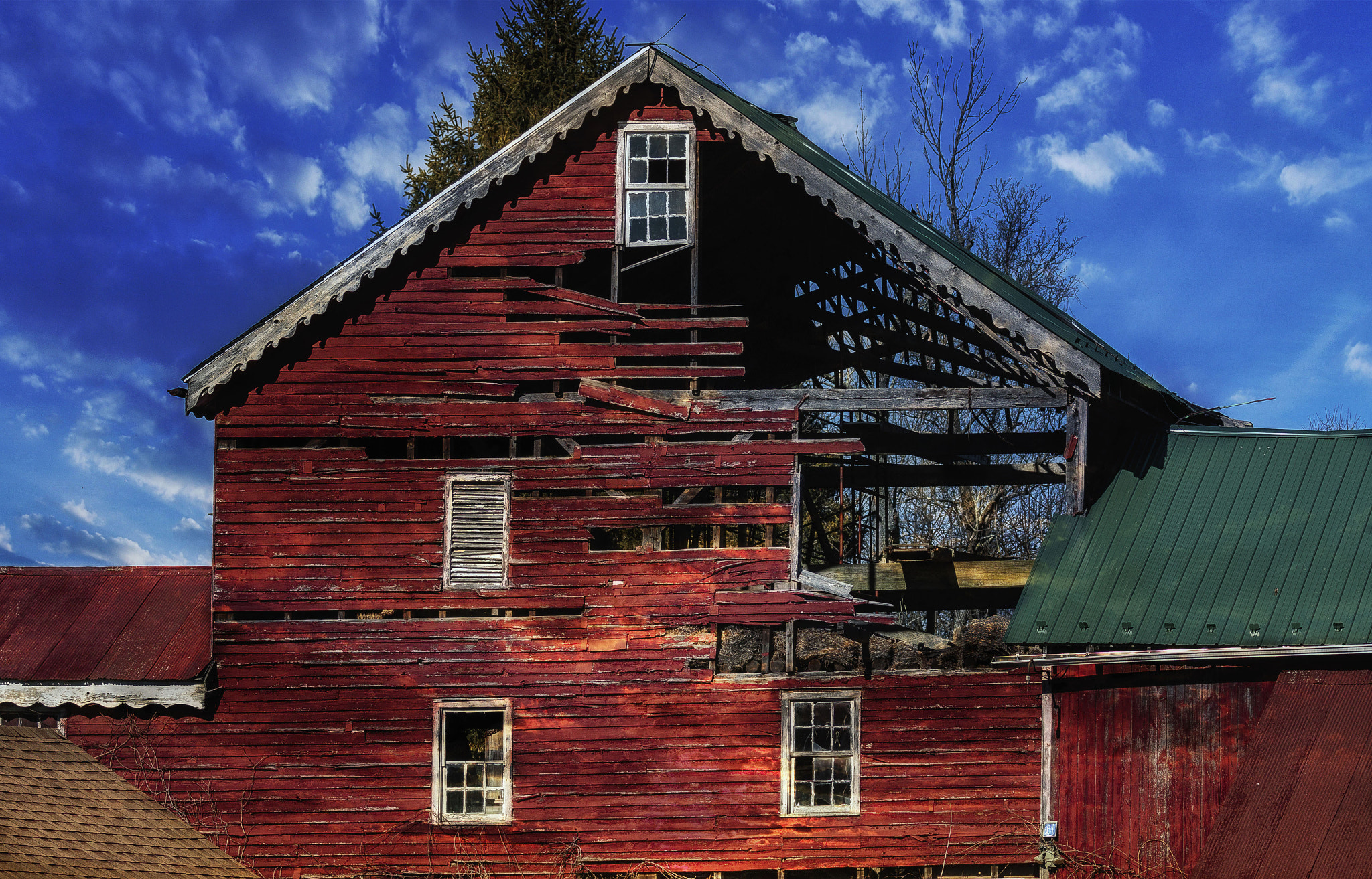 Canon EF 100-400mm F4.5-5.6L IS II USM sample photo. Old barn photography