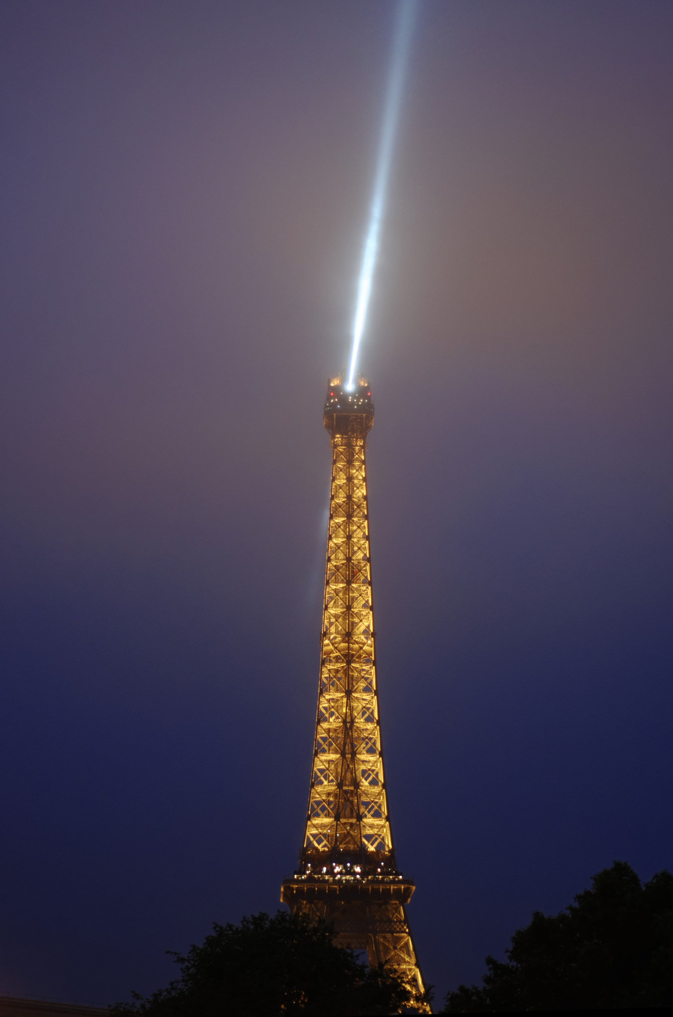 Pentax K-5 sample photo. Mist around eiffel tower iii photography
