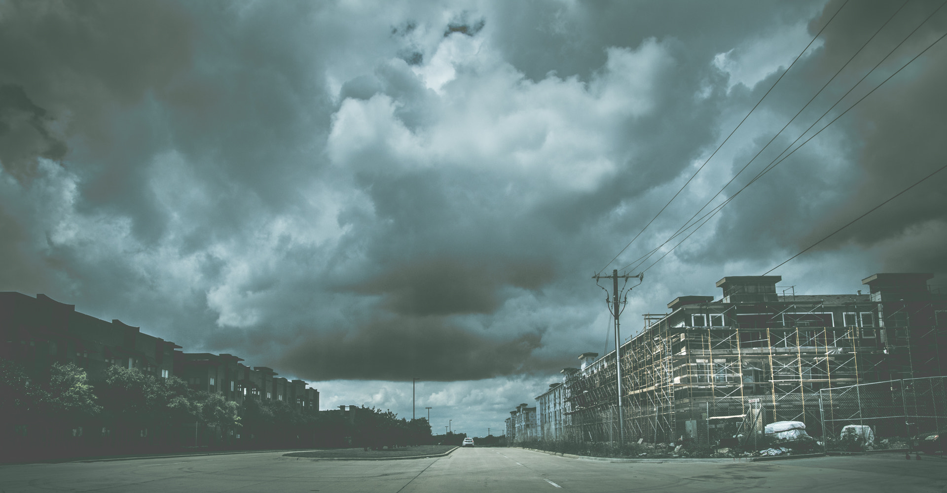 Tamron SP AF 17-50mm F2.8 XR Di II LD Aspherical (IF) sample photo. Rainy day in texas photography