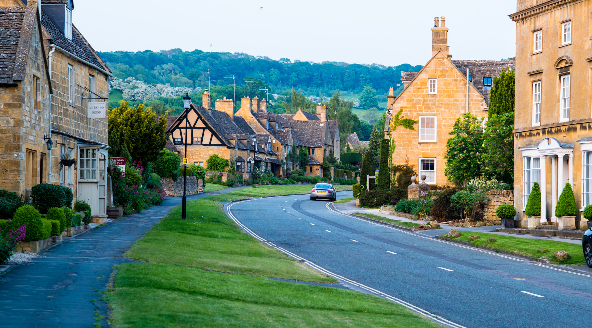 Nikon D800 + AF Nikkor 85mm f/1.8 sample photo. Cotswold evening iii photography