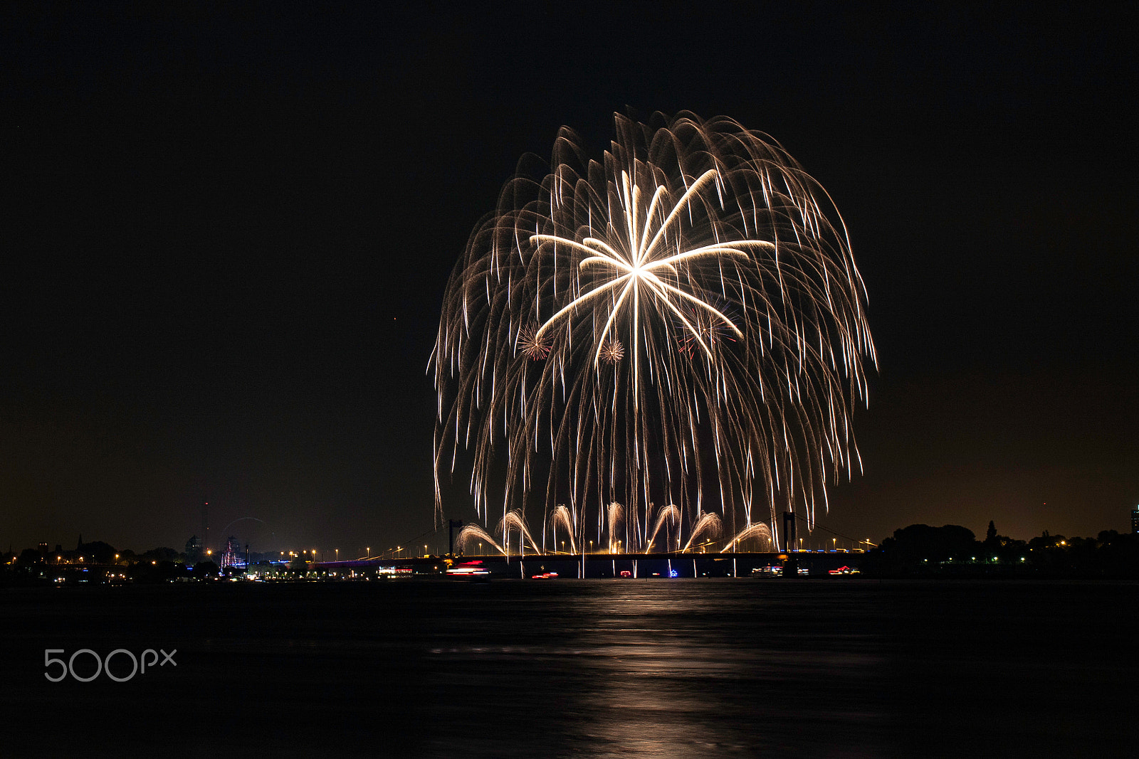 Canon EOS 450D (EOS Rebel XSi / EOS Kiss X2) sample photo. Hafenfest " ruhrort in flammen 2016 " photography