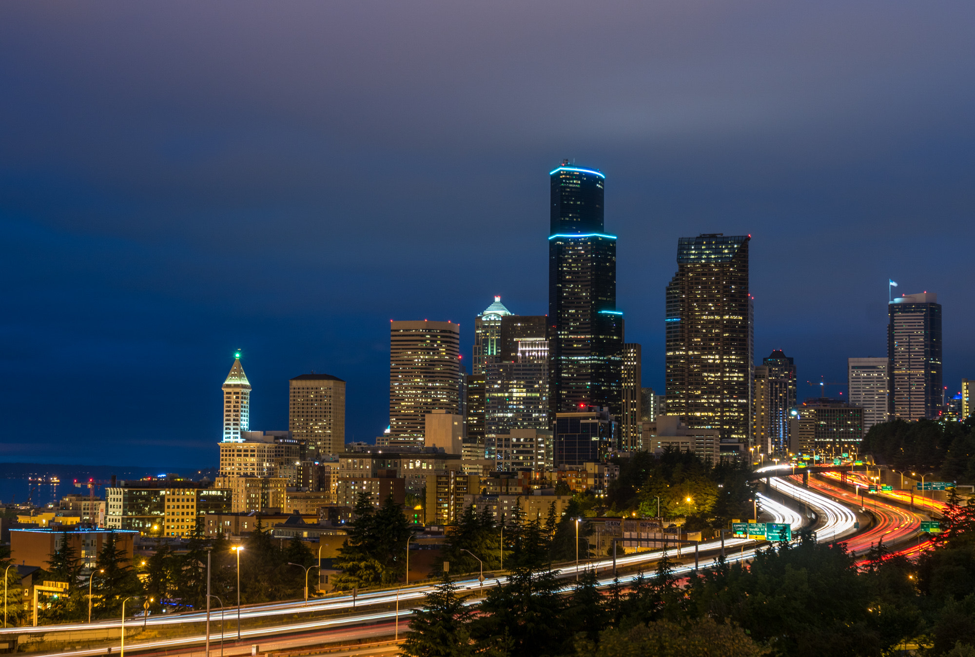 Sony DT 18-200mm F3.5-6.3 sample photo. Seattle skyline photography
