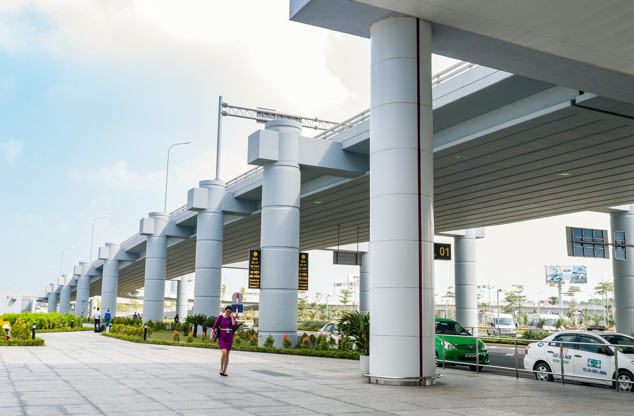 Nikon D200 sample photo. Noi bai international airport photography