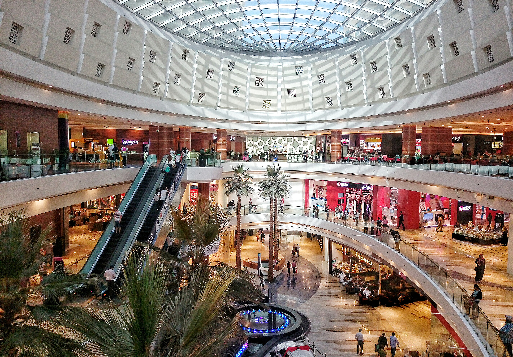 HTC ONE M9PLUS sample photo. Al ghurair center dubai photography