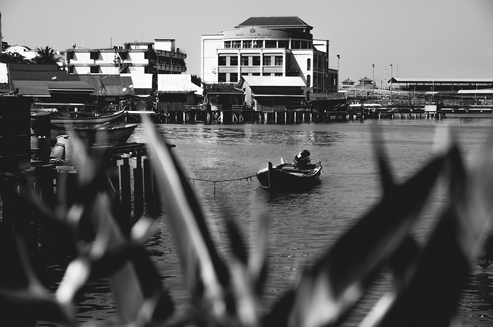 Sony Alpha NEX-6 + Sony DT 16-50mm F2.8 SSM sample photo. At the docks 2 photography