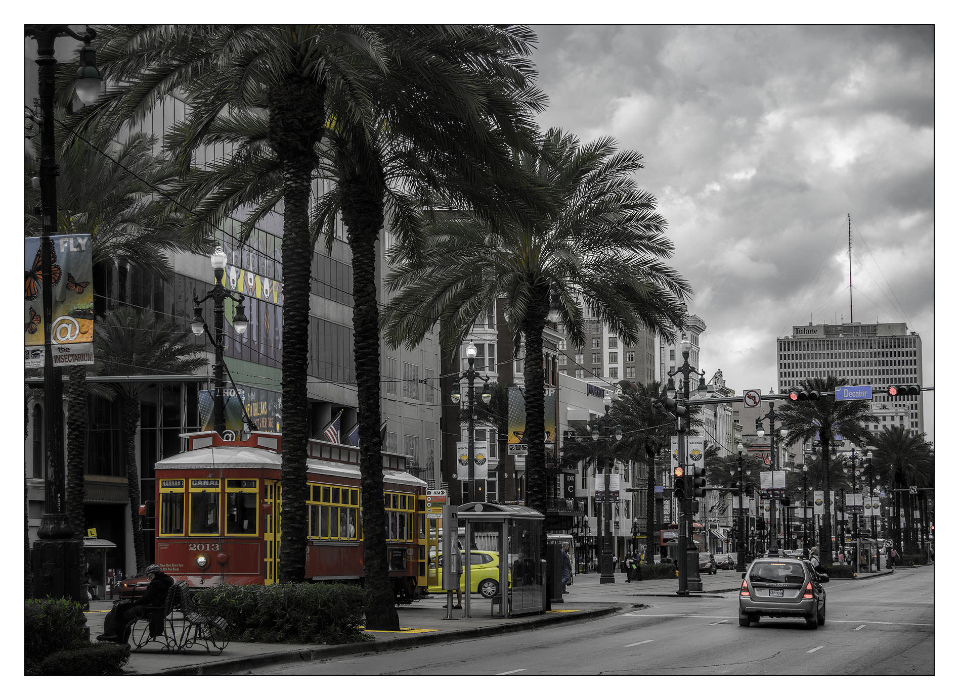 Panasonic Lumix G Vario 45-200mm F4-5.6 OIS sample photo. "canal street" photography
