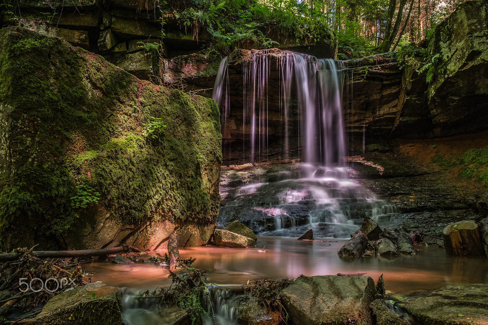 Fujifilm X-M1 + Fujifilm XF 18-55mm F2.8-4 R LM OIS sample photo. Trettstein wasserfall photography