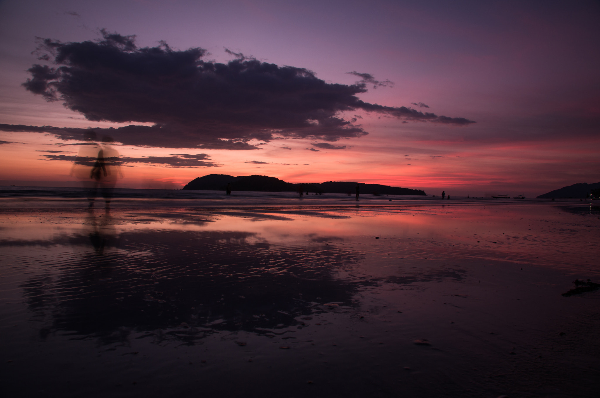 Sony Alpha NEX-6 + Sony DT 16-50mm F2.8 SSM sample photo. Lang kwai beach sunset photography
