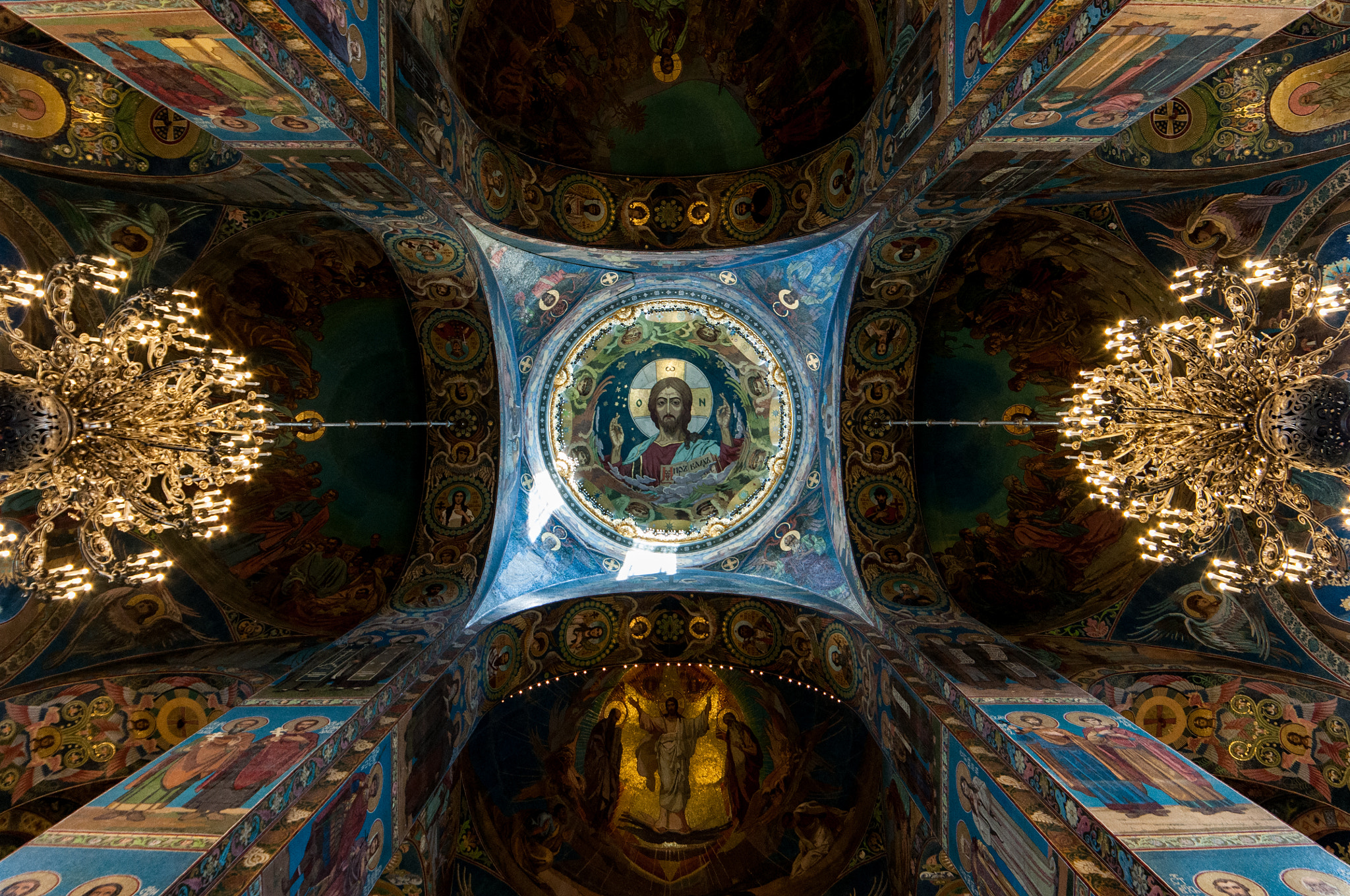Samyang 14mm F2.8 ED AS IF UMC sample photo. Colorful church photography